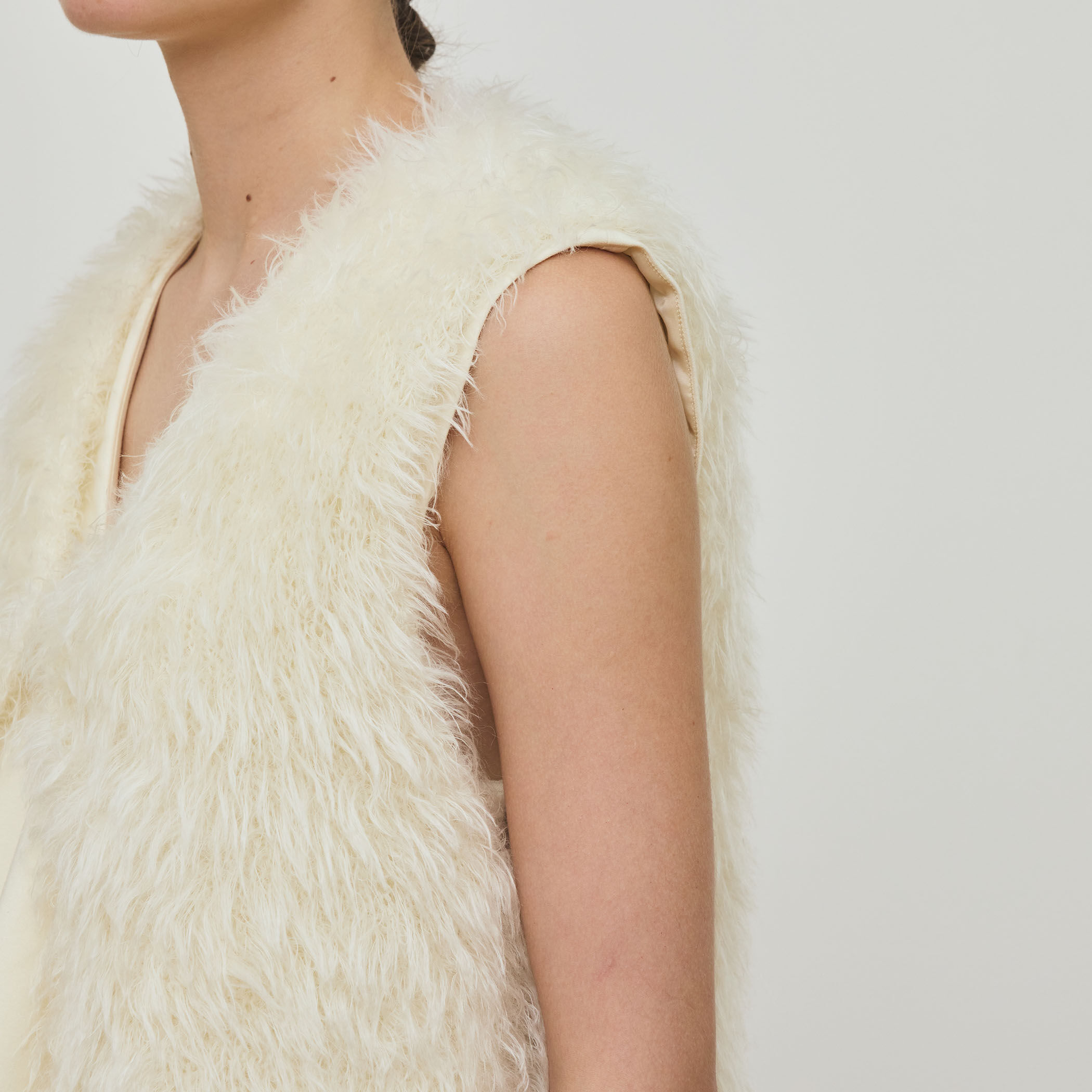 ベビーキッドモヘヤ Vネックベスト｜トゥモローランド 公式通販