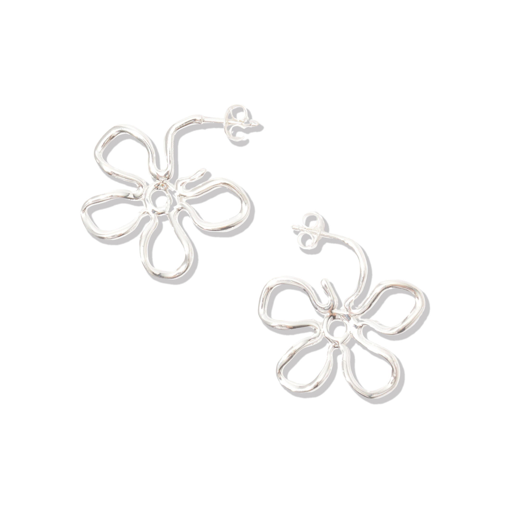 Kara Yoo FLORA HOOPS MEDIUM ピアス｜トゥモローランド 公式通販