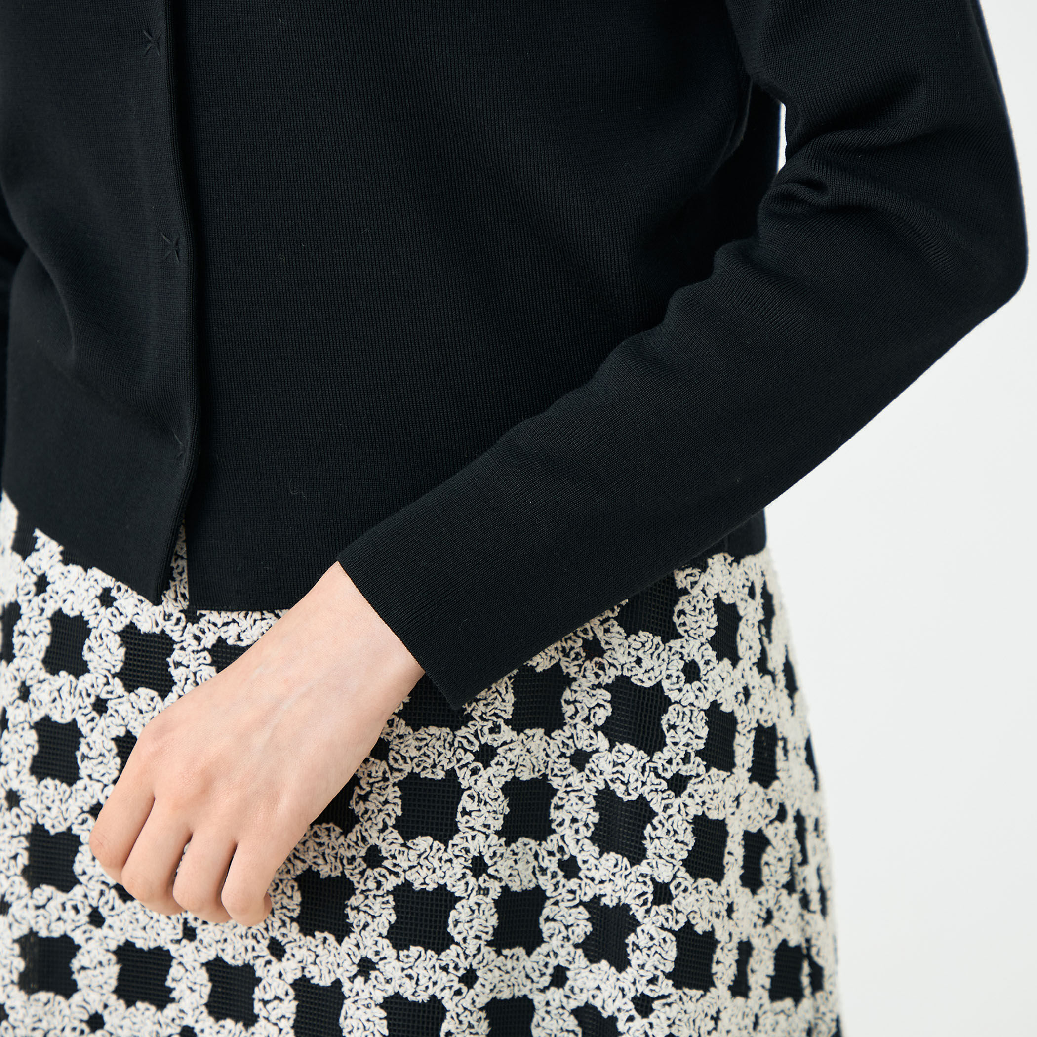 ウールポリエステルパールコンビ クルーネックカーディガン