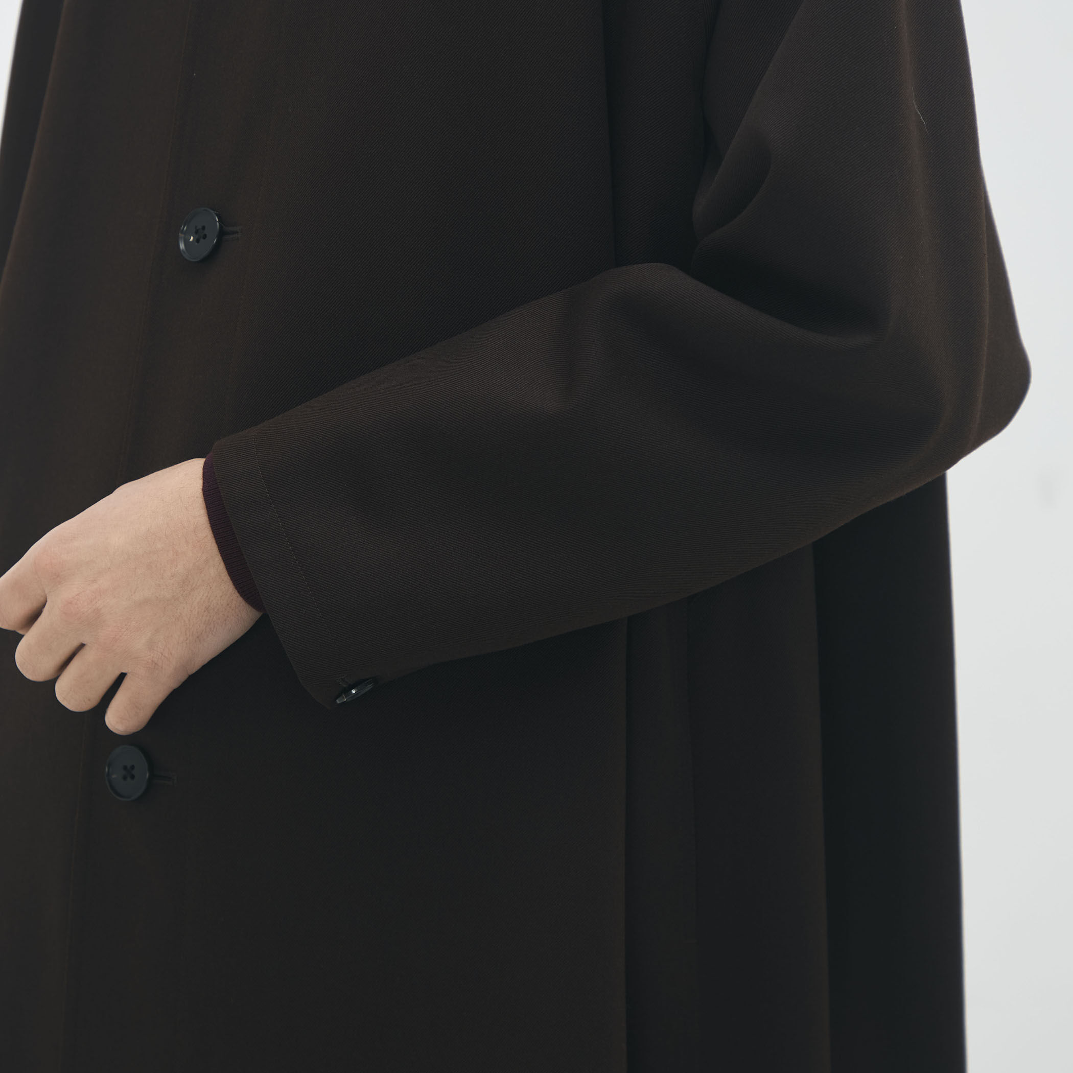 ウールギャバジン スタンドカラーコート｜トゥモローランド 公式通販