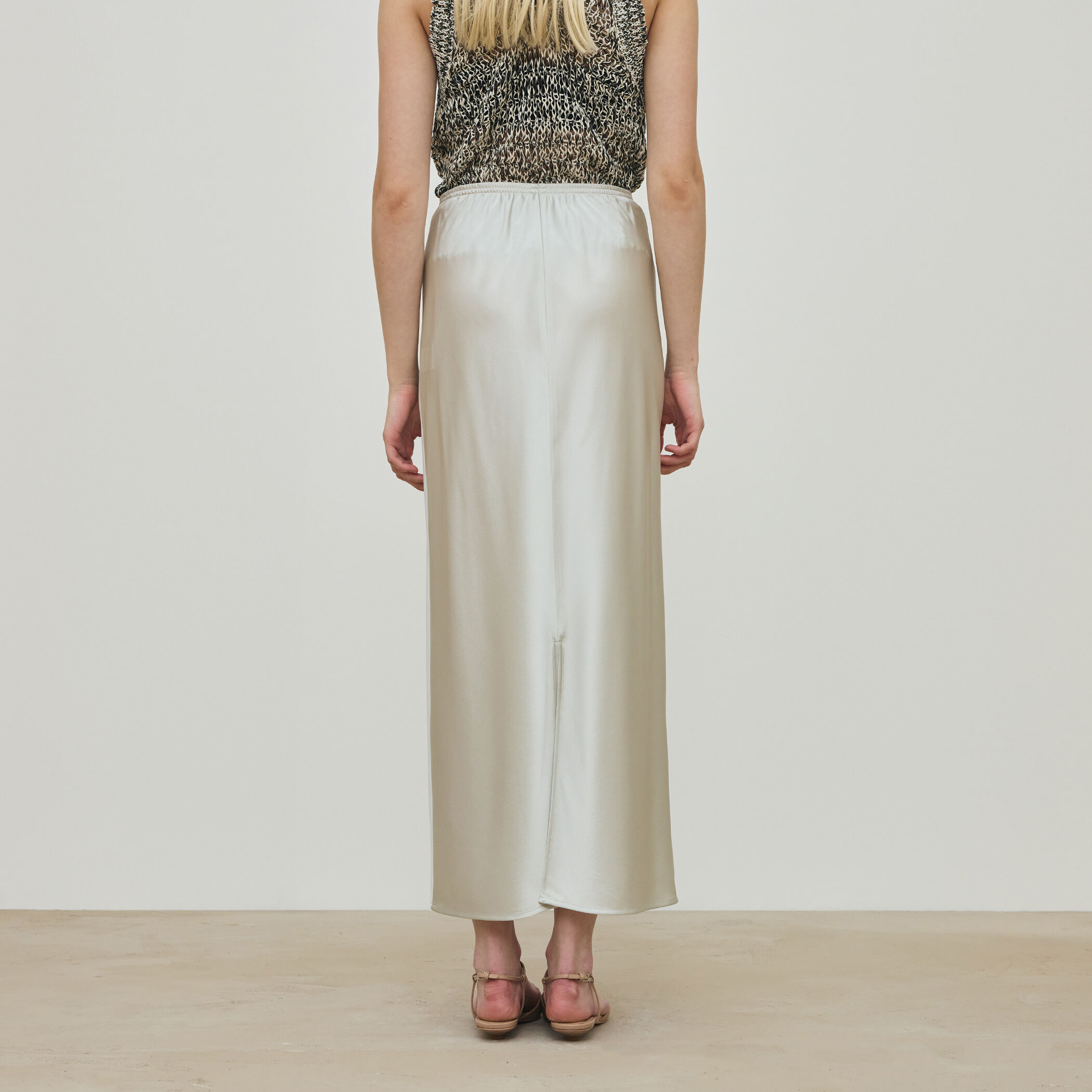 シルクストレッチサテン エラスティックストレートスカート