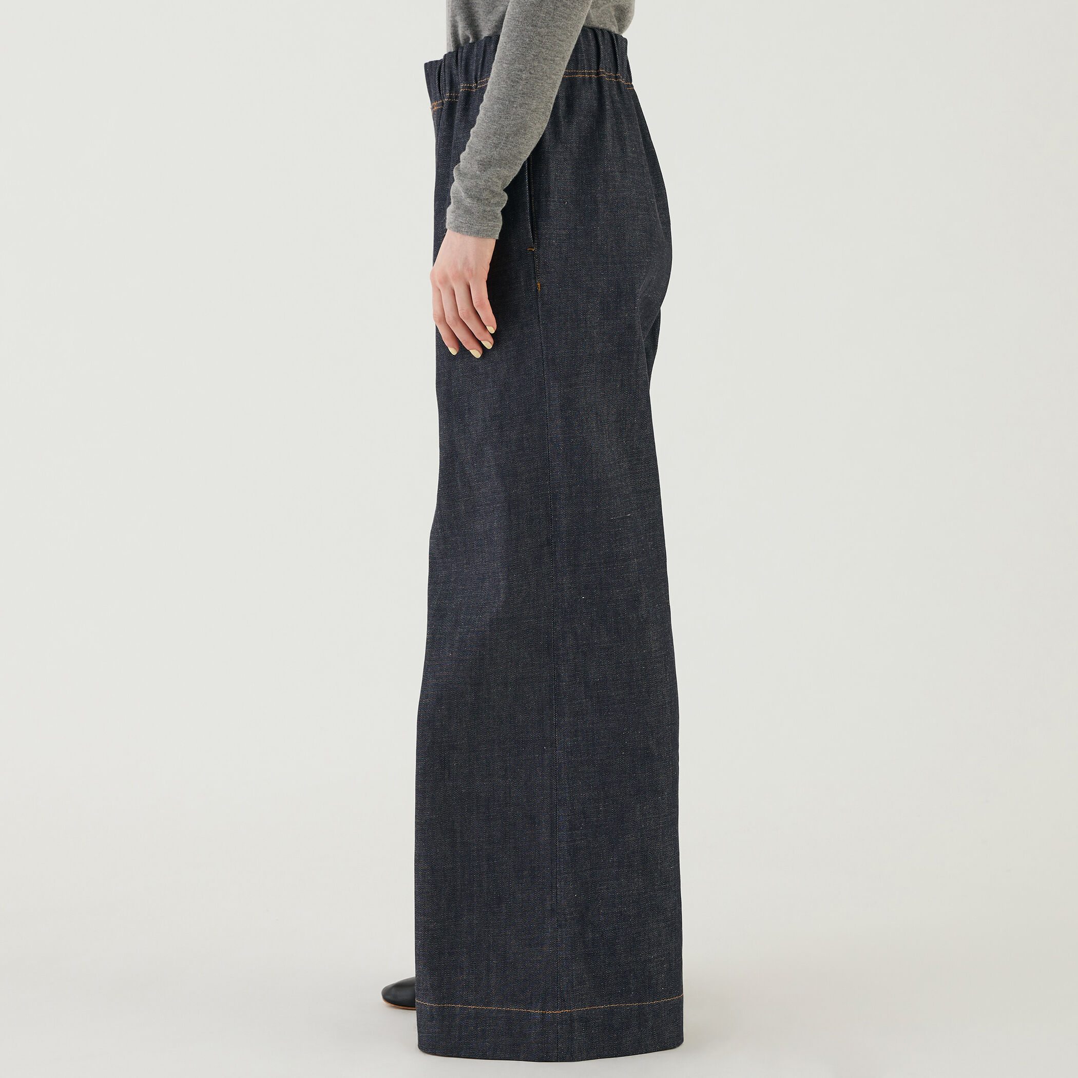 リジットデニム ワイドイージーパンツ｜トゥモローランド 公式通販