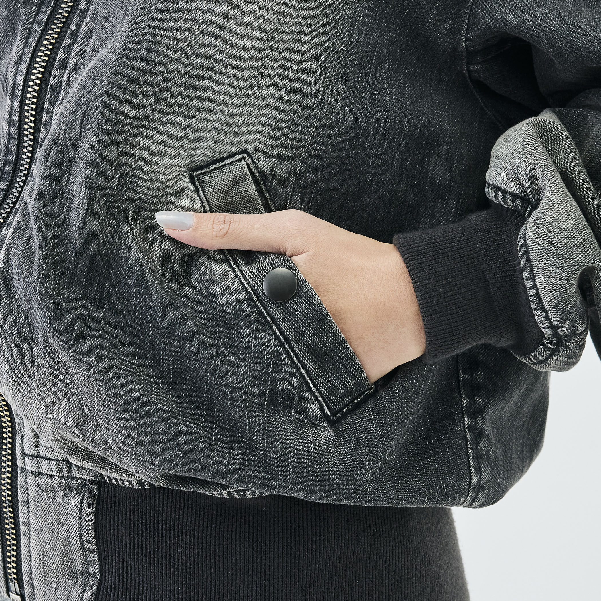 ブラックデニム MA-1ジャケット｜トゥモローランド 公式サイト
