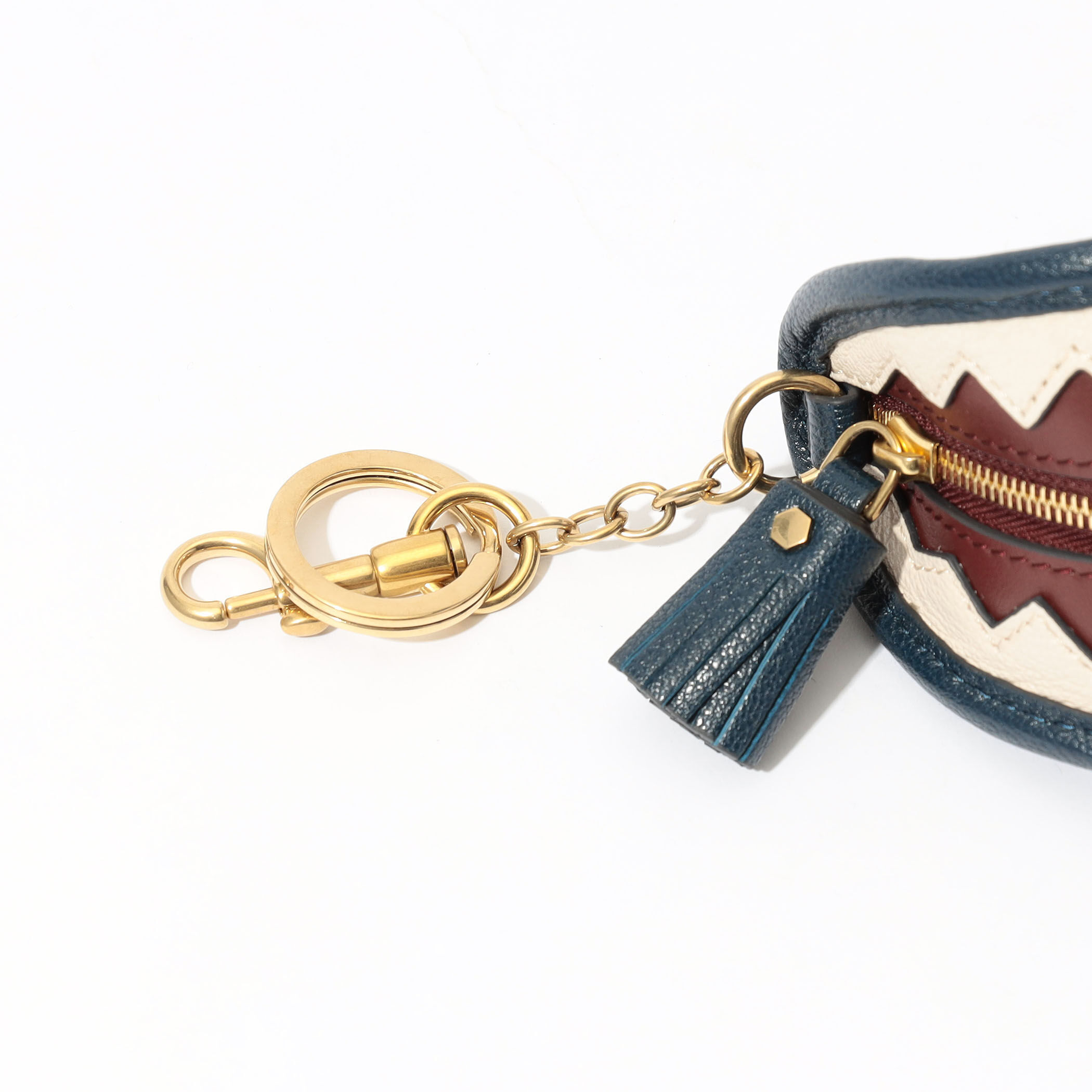 ANYA HINDMARCH EAR PODS SHARK TEETH ポーチ|トゥモローランド 公式 ANYA HINDMARCH EAR PODS SHARK TEETH ポーチ|トゥモローランド 公式