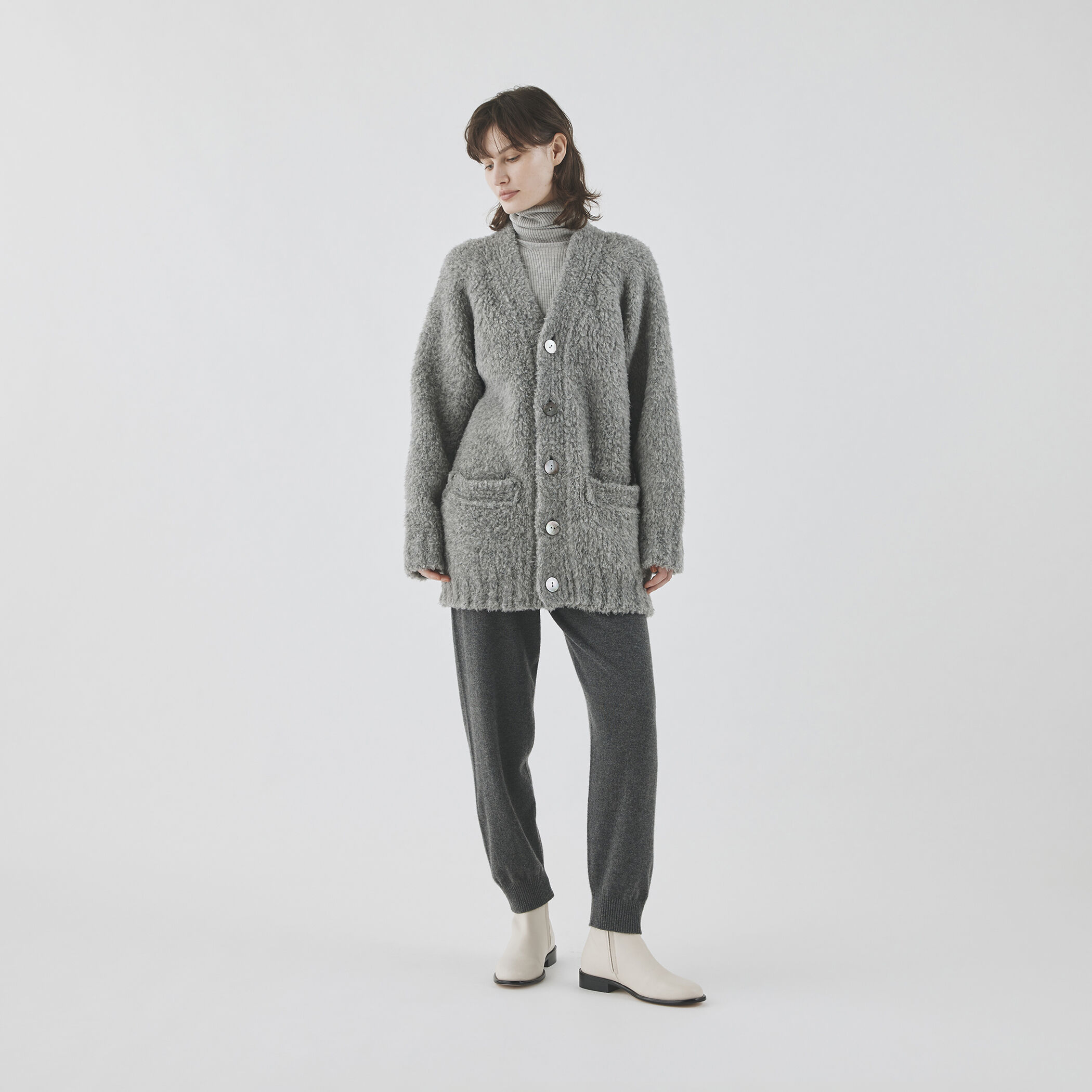 ブリティッシュファー Vネックカーディガン｜トゥモローランド 公式通販