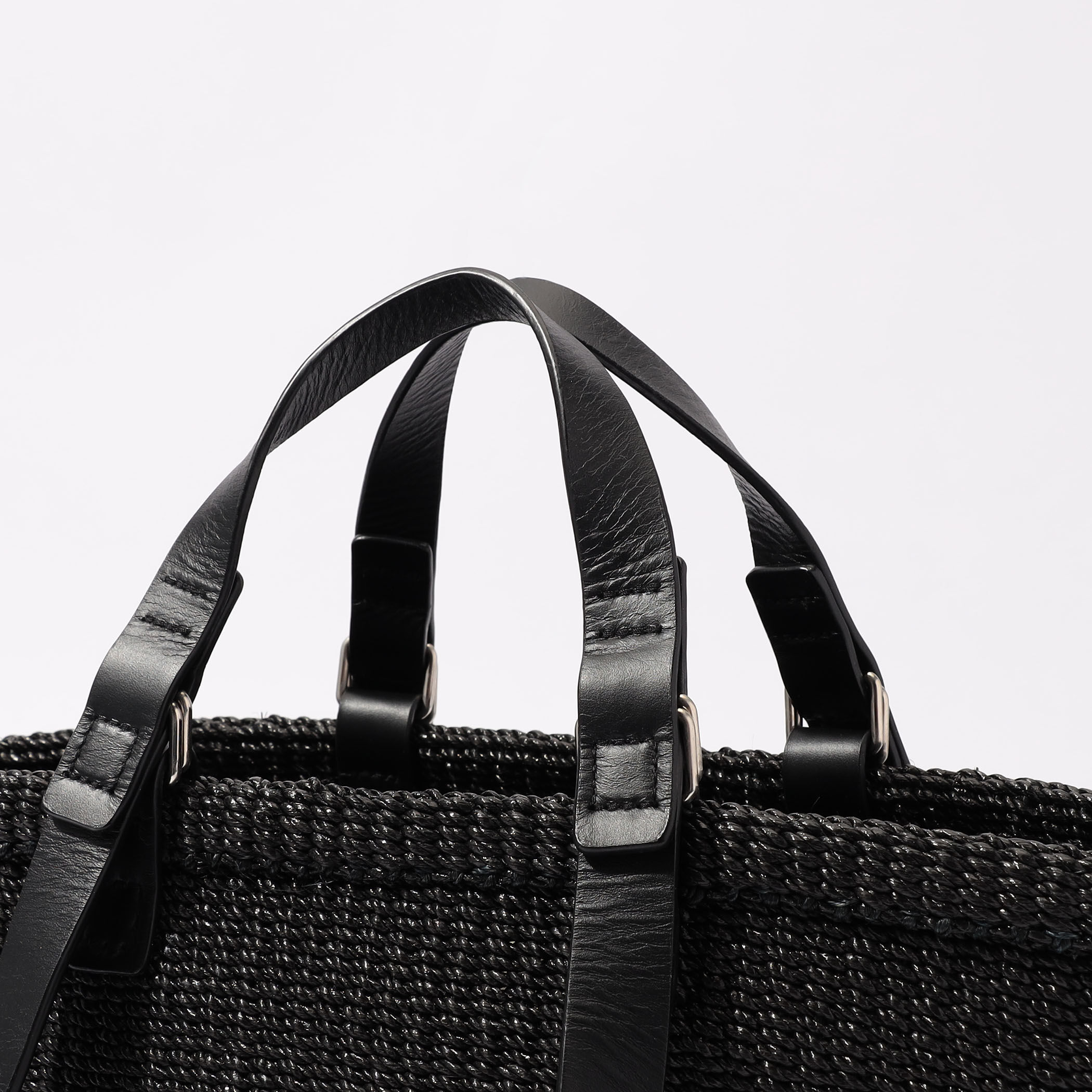 Backet Buggage かごバッグ　アバカ素材/牛革　ブラック BUCKET BUGGAGE Basket Large トートバッグ｜トゥモローランド 公式サイト