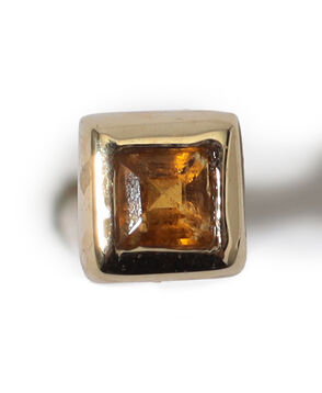 Metier Mini Bezel Set Princess Gemstone Studs 片耳ピアス