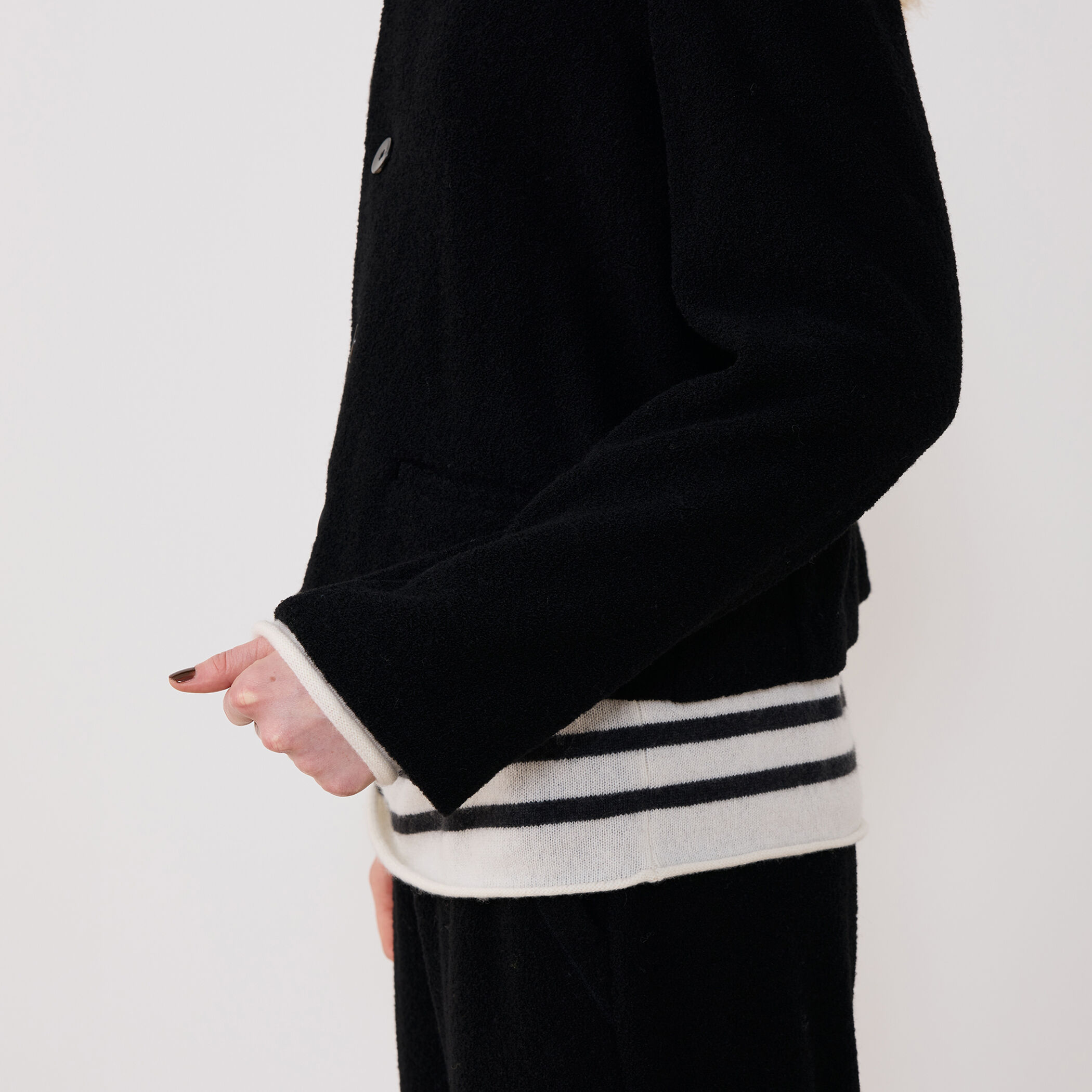 一部WEB先行予約】ファインブークレー クルーネックジャケット