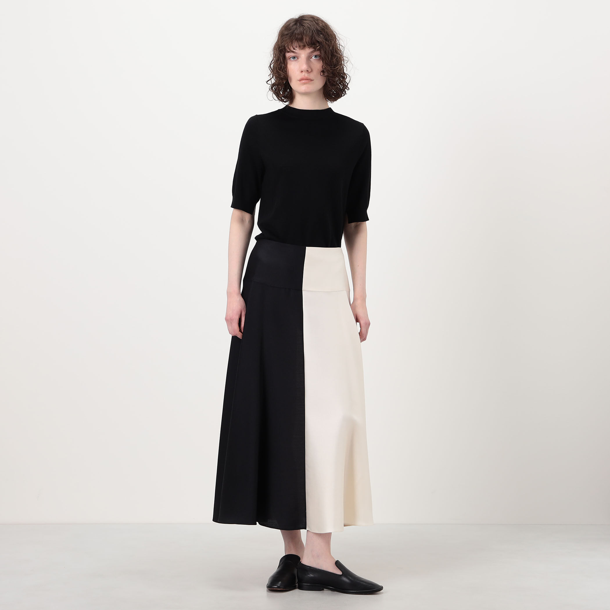 Ｙ’s　アシンメトリックウールロングスカート WOOL GABARDINE MIDDLE LENGTH ASYMMETRIC SKIRT(XS Black): Y's｜THE