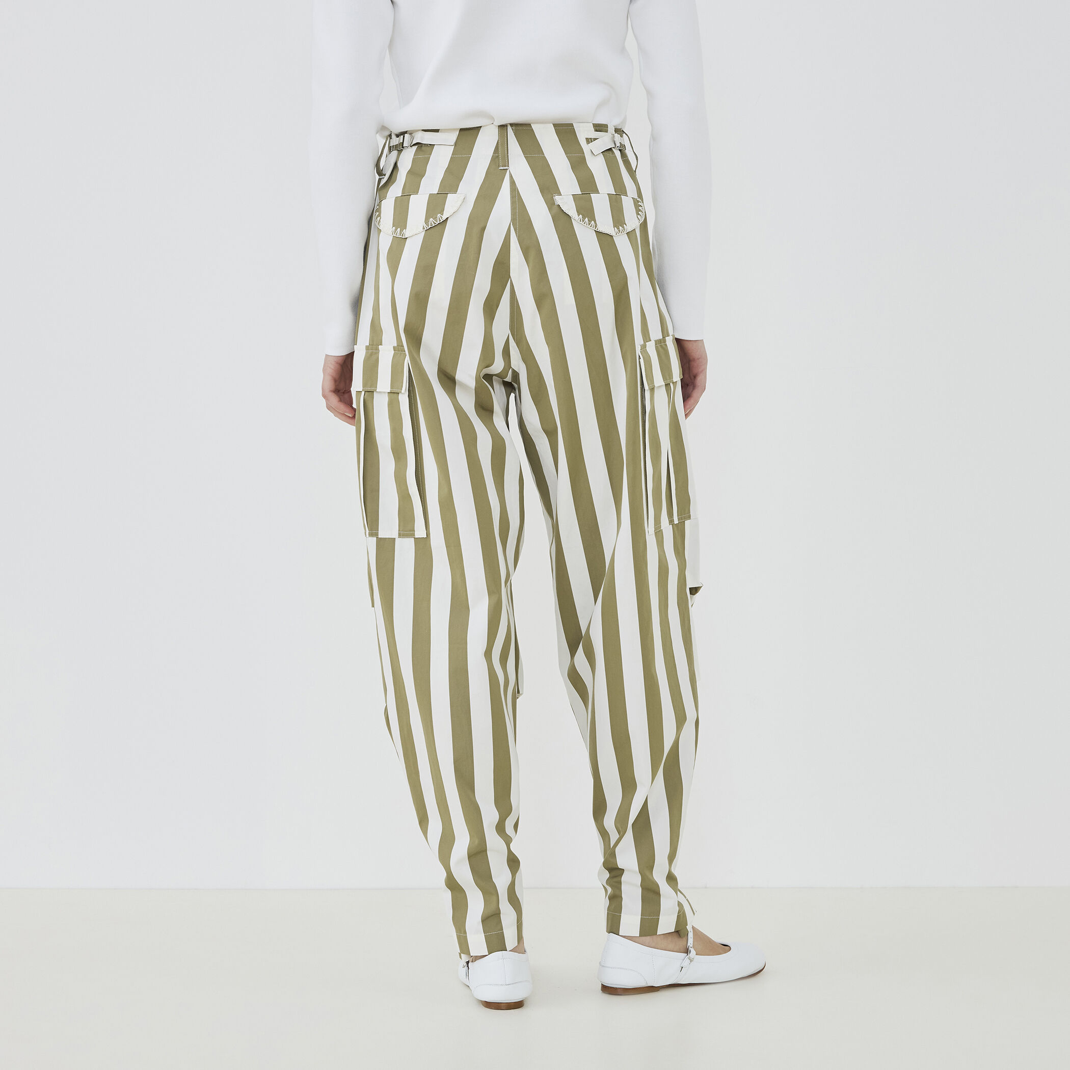 パラソルストライプ フィールドパンツ｜トゥモローランド 公式通販