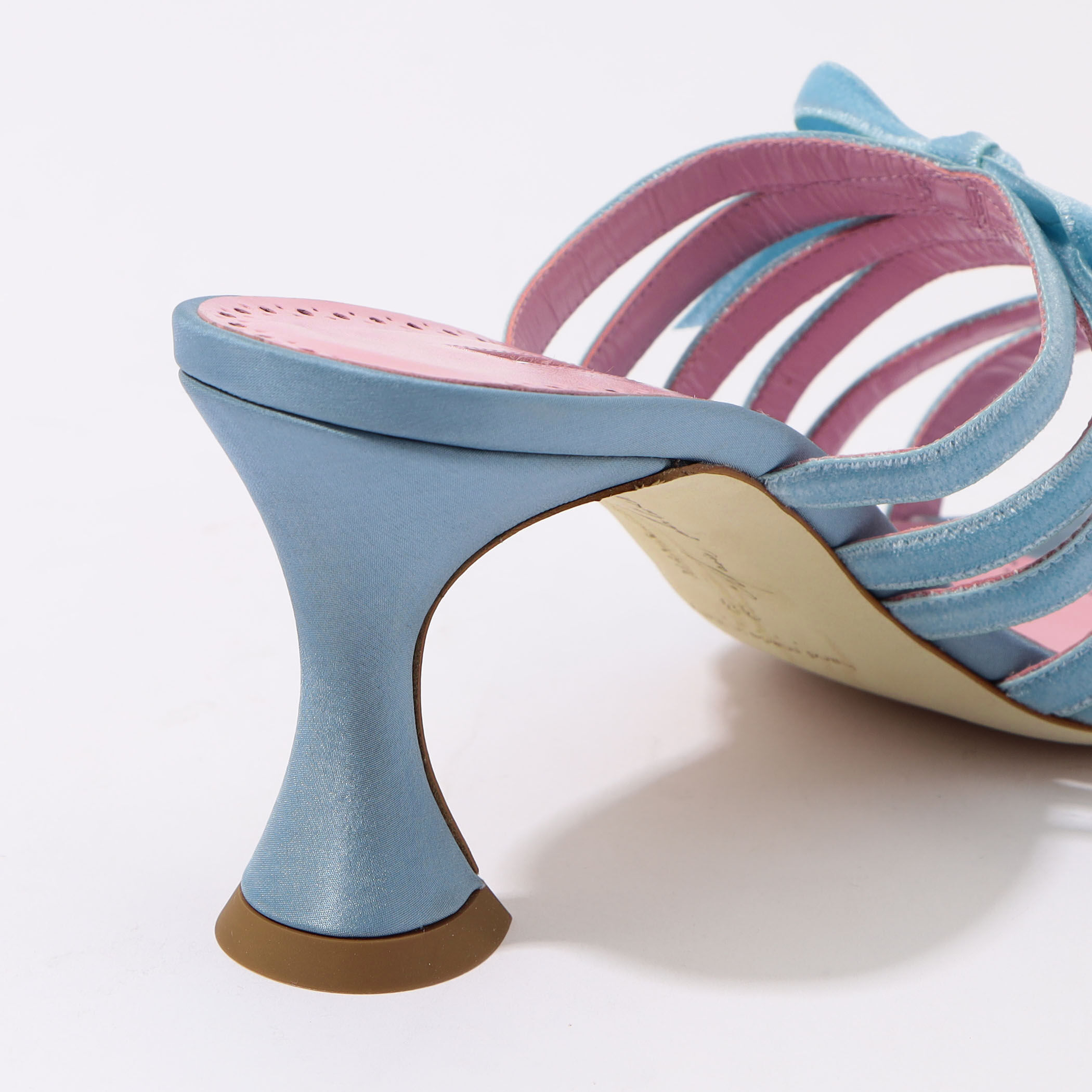 MANOLO BLAHNIK CLEMENTEL ミュールサンダル｜トゥモローランド 公式サイト