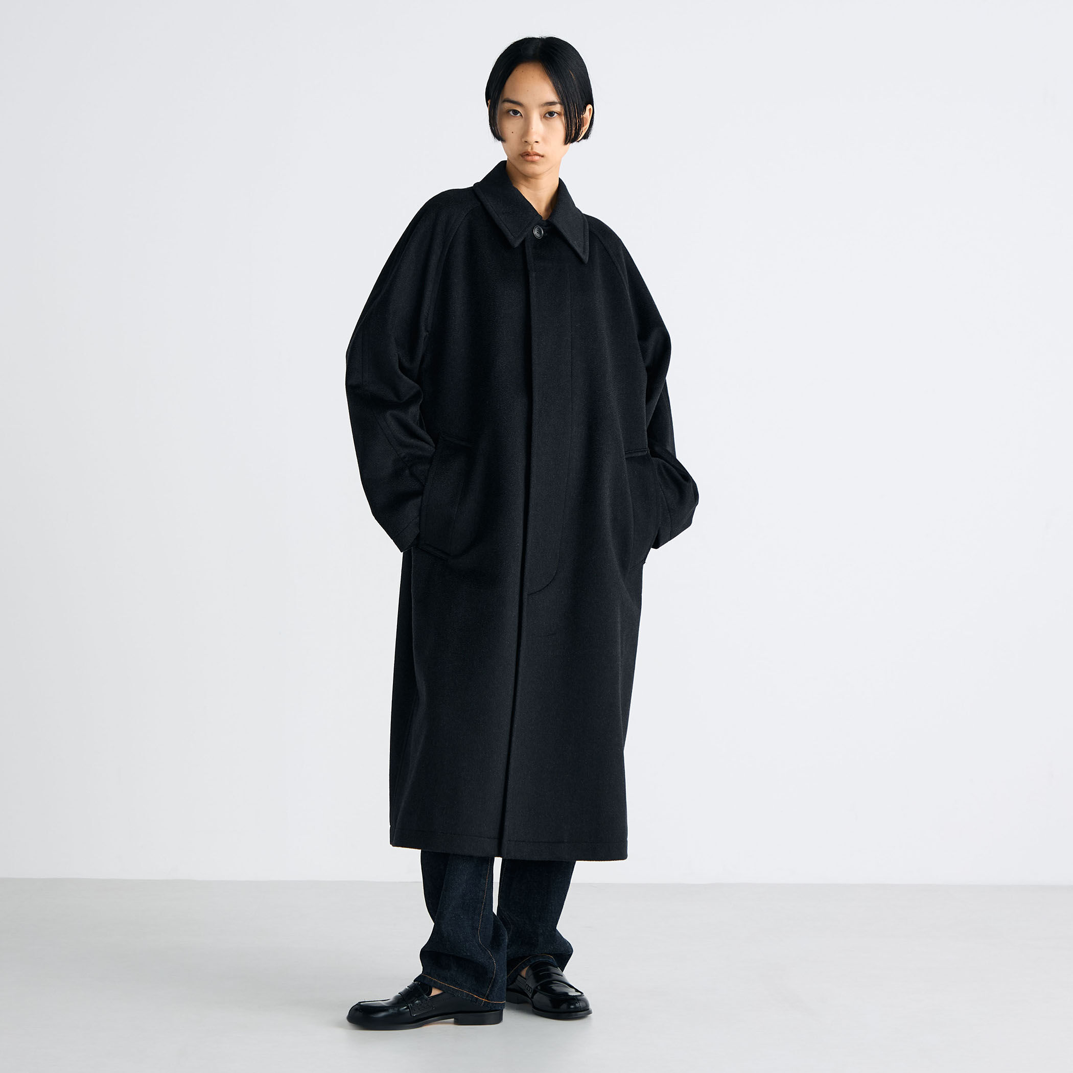 美品⭐︎シビラ 2023 A/W 予約限定品 ウール混Aライン刺繍ロングコート 黒 BRESCHI カシミヤ ロングコート｜トゥモローランド 公式通販