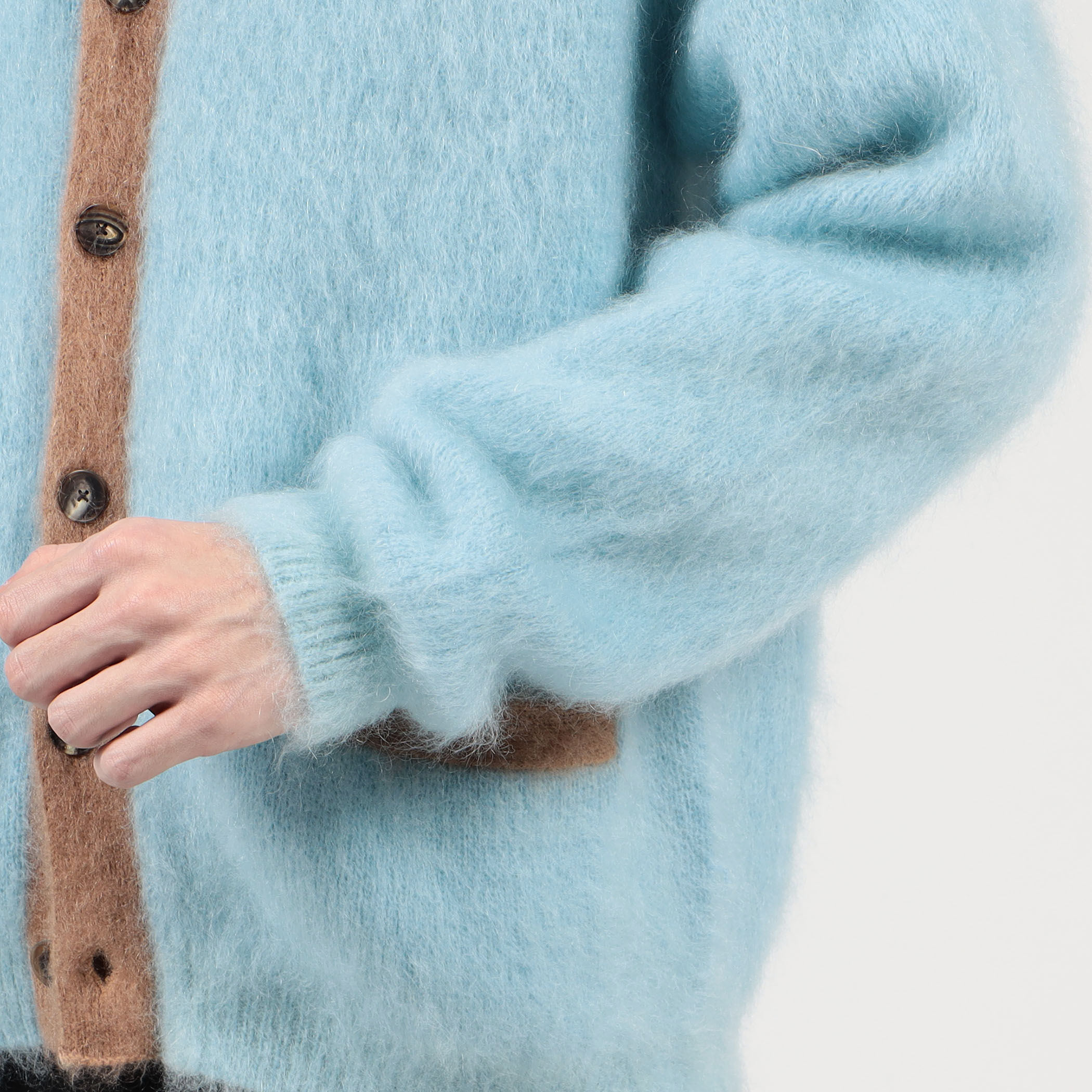 □CABaN モヘヤ Vネックバイカラーカーディガン｜トゥモローランド