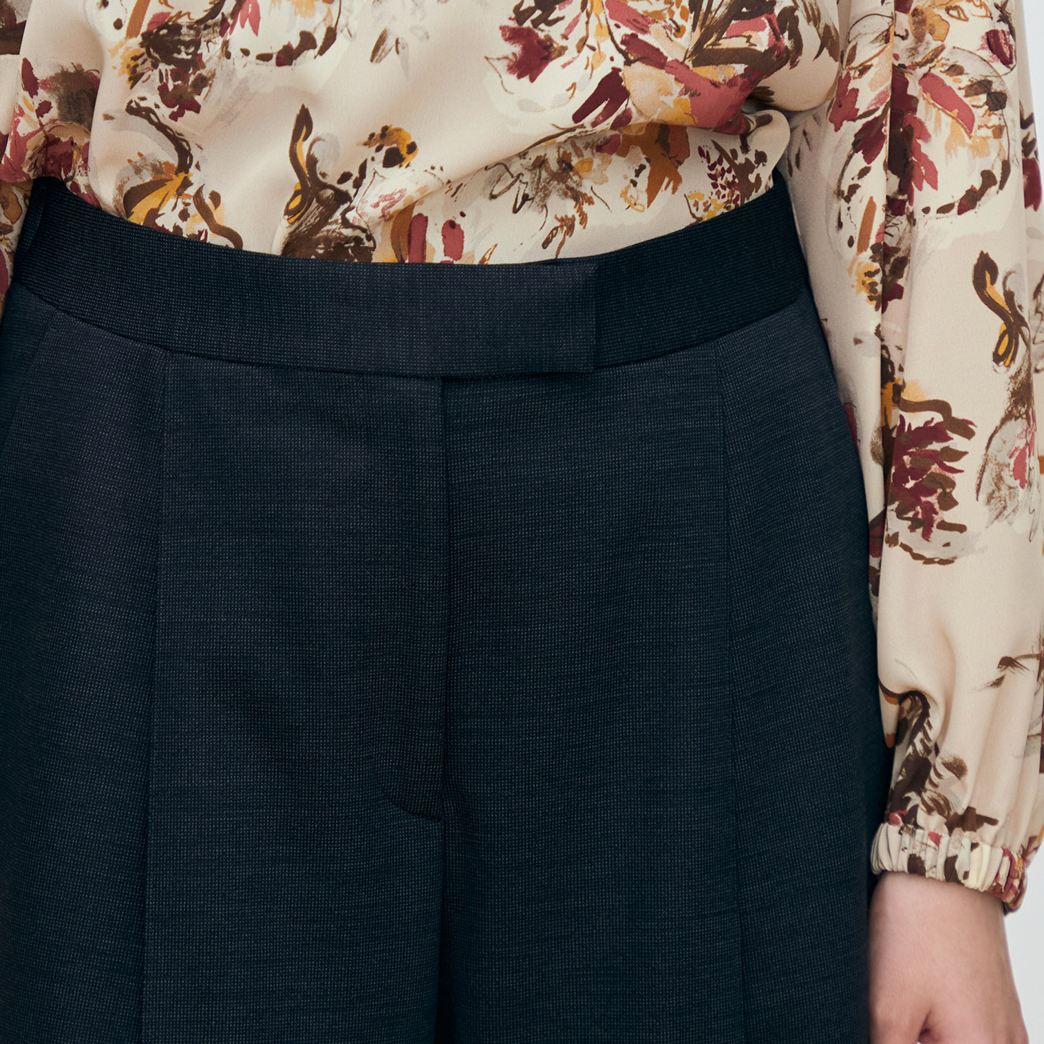 ポリエステルウールモクロディ センタープレスワイドパンツ