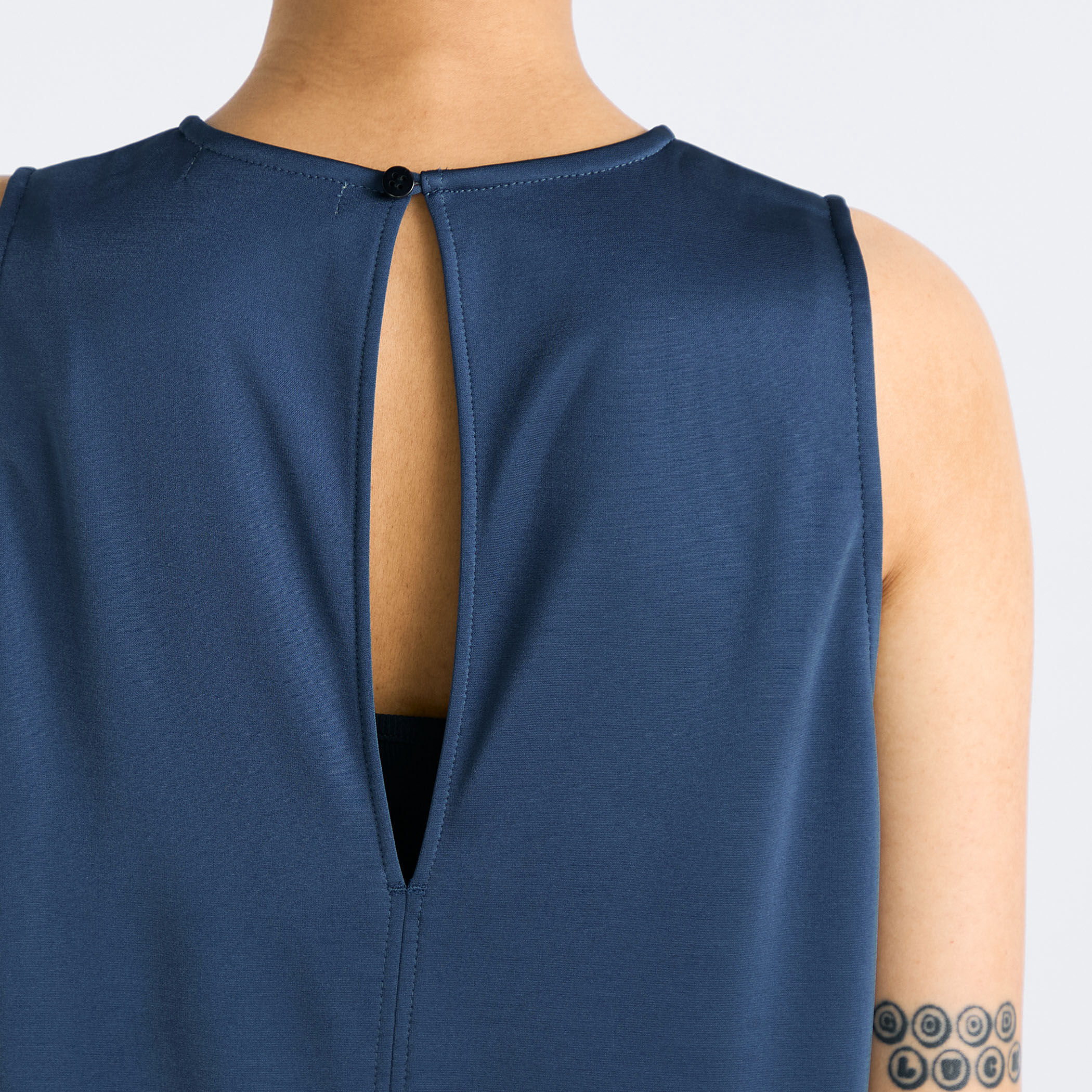 サテンダンボール ノースリーブ ワンピース｜トゥモローランド 公式通販