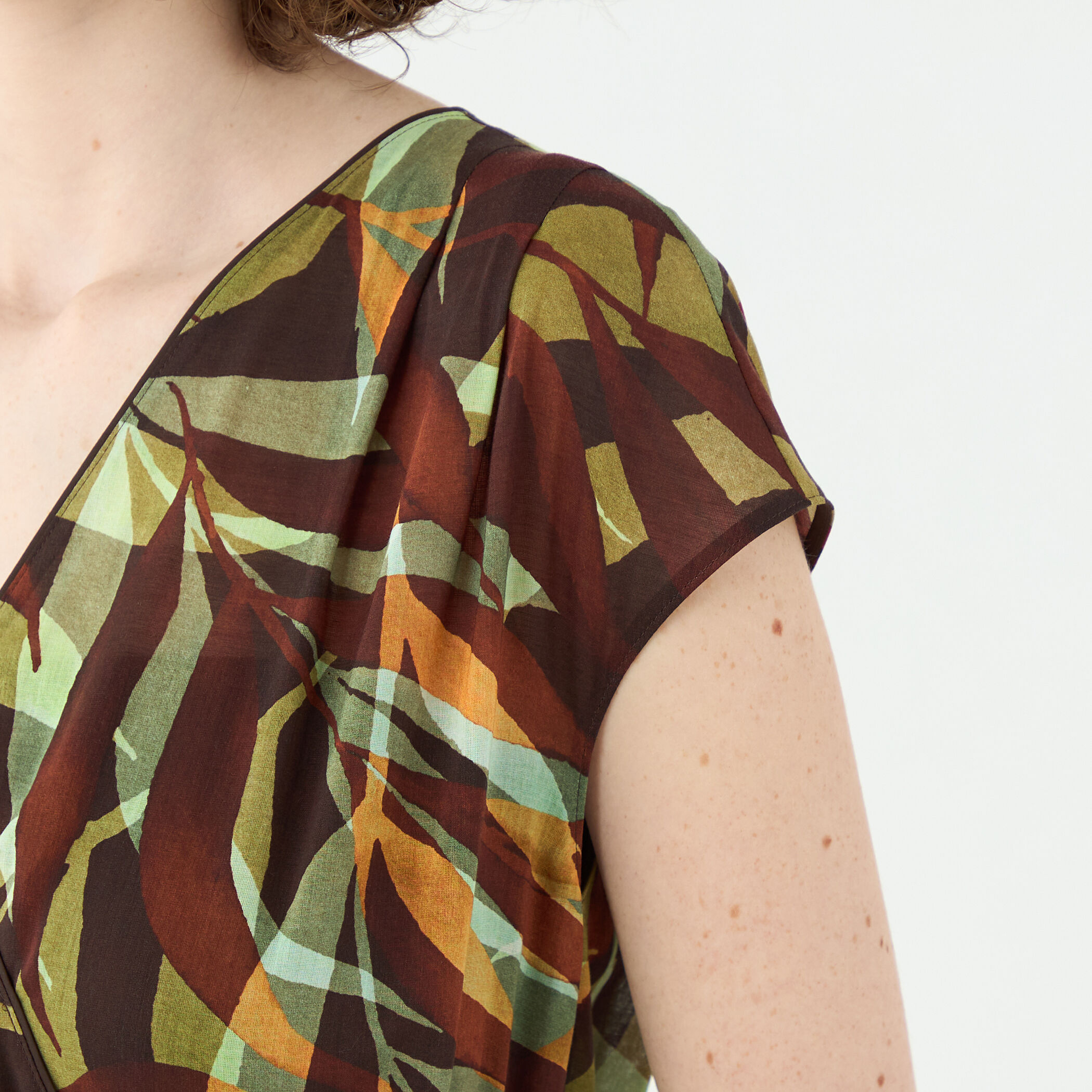 スタックリーフプリント カシュクールライクワンピース