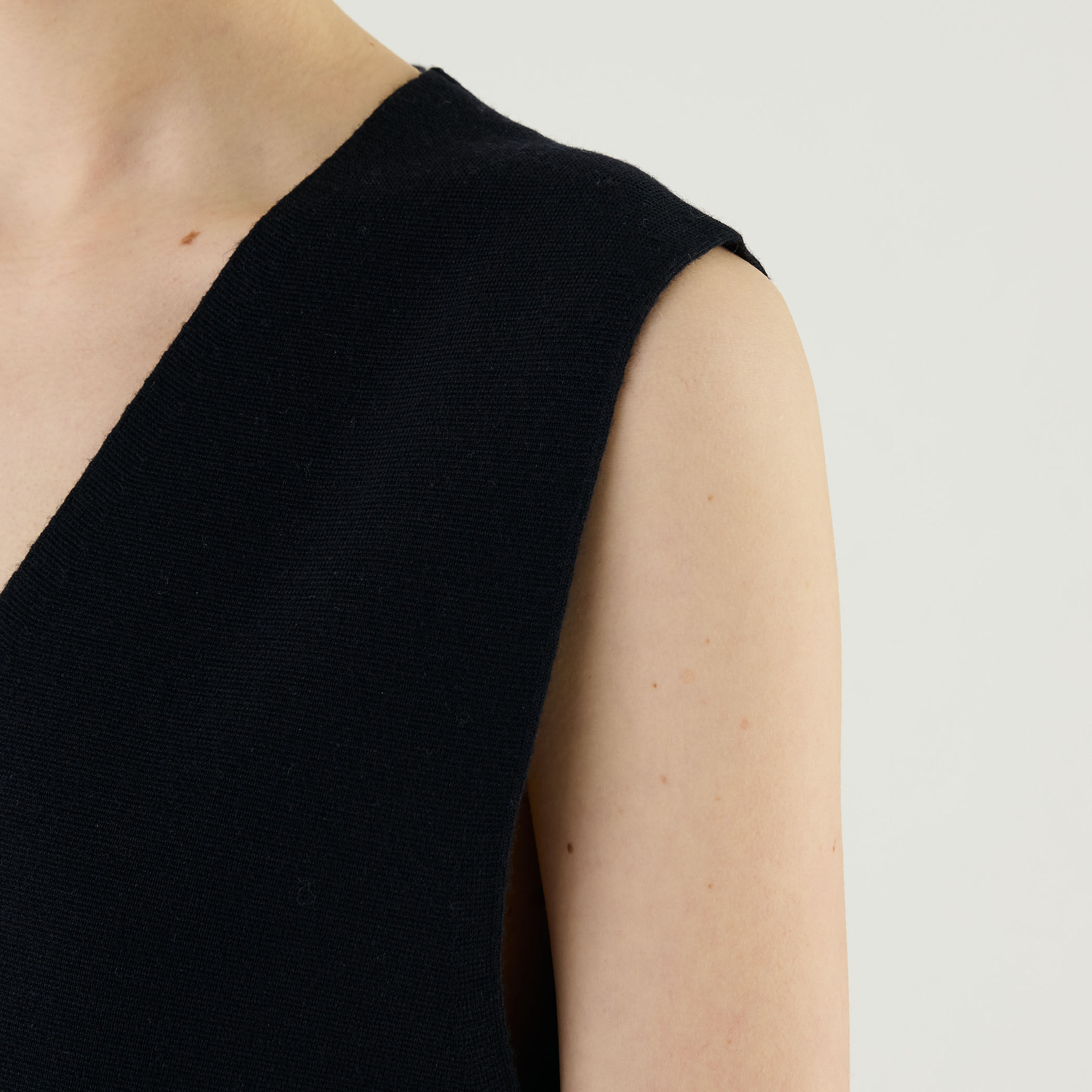 ウーステッドミラノ Vネックベスト｜トゥモローランド 公式通販