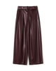 【WEB先行予約】レザーライク タックテーパードパンツ