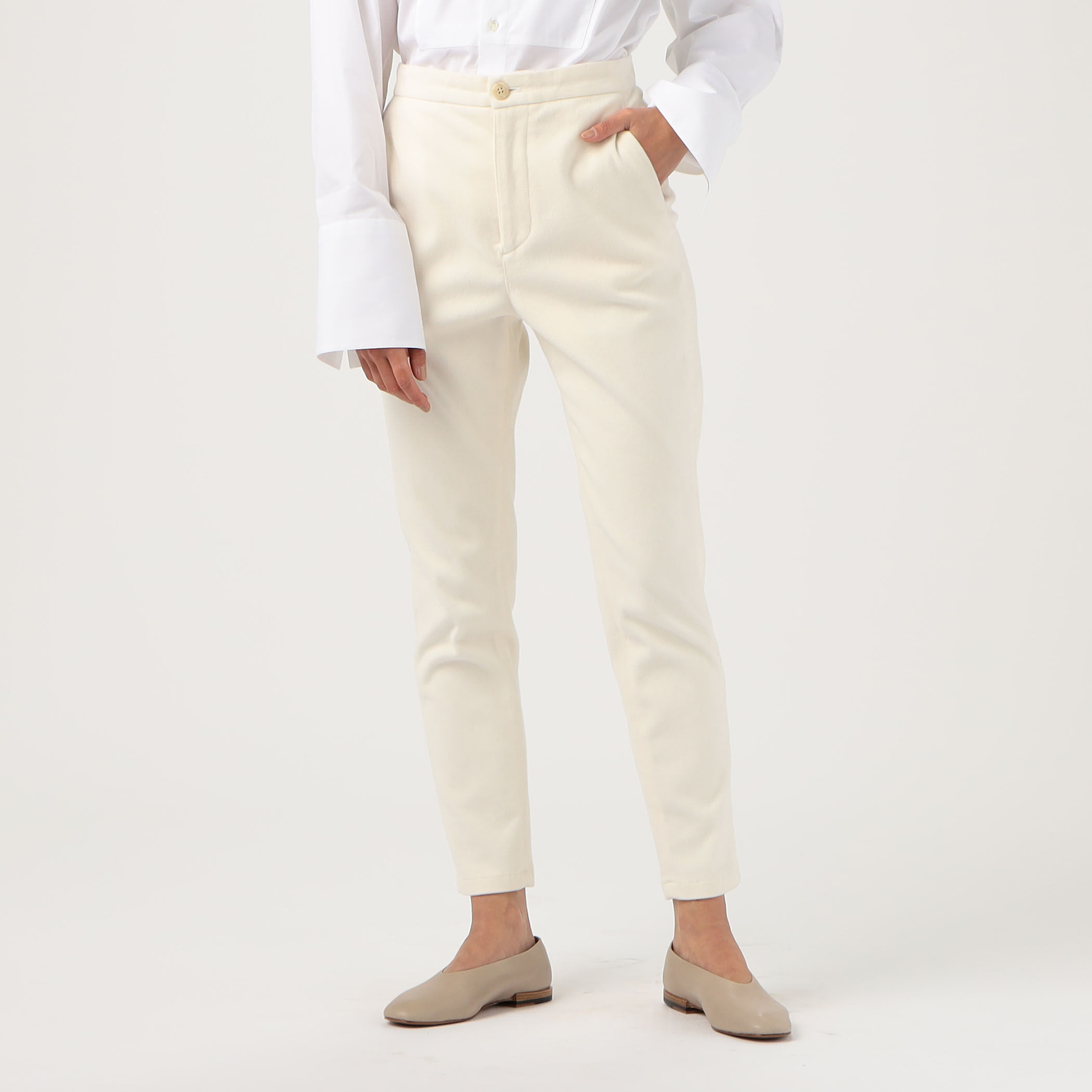 ストレッチモールスキン シガレットパンツ｜トゥモローランド