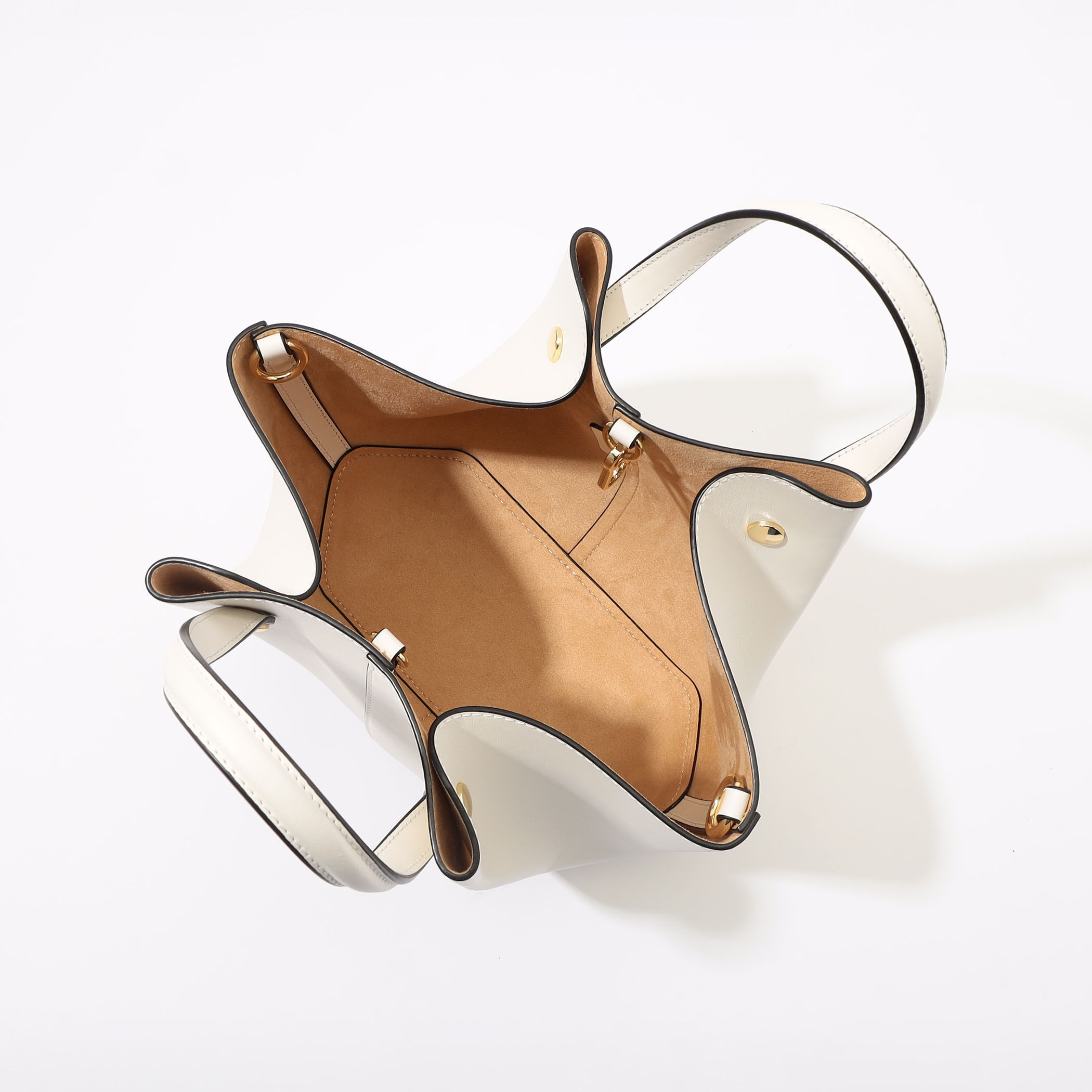 Atelier TOMORROWLAND SHELL MINI バッグ｜トゥモローランド 公式サイト