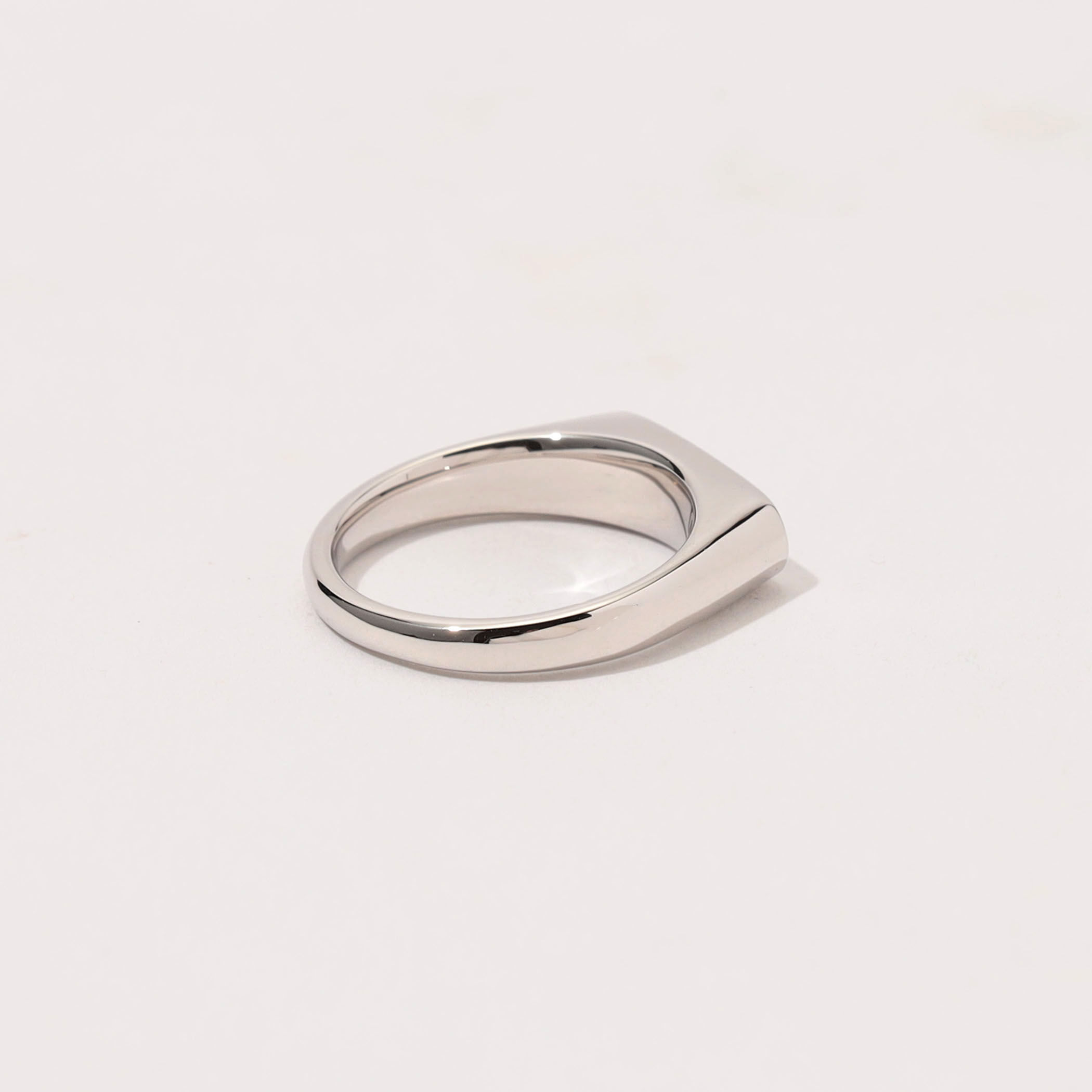 TOM WOOD Mario Ring Onyx リング｜トゥモローランド 公式サイト