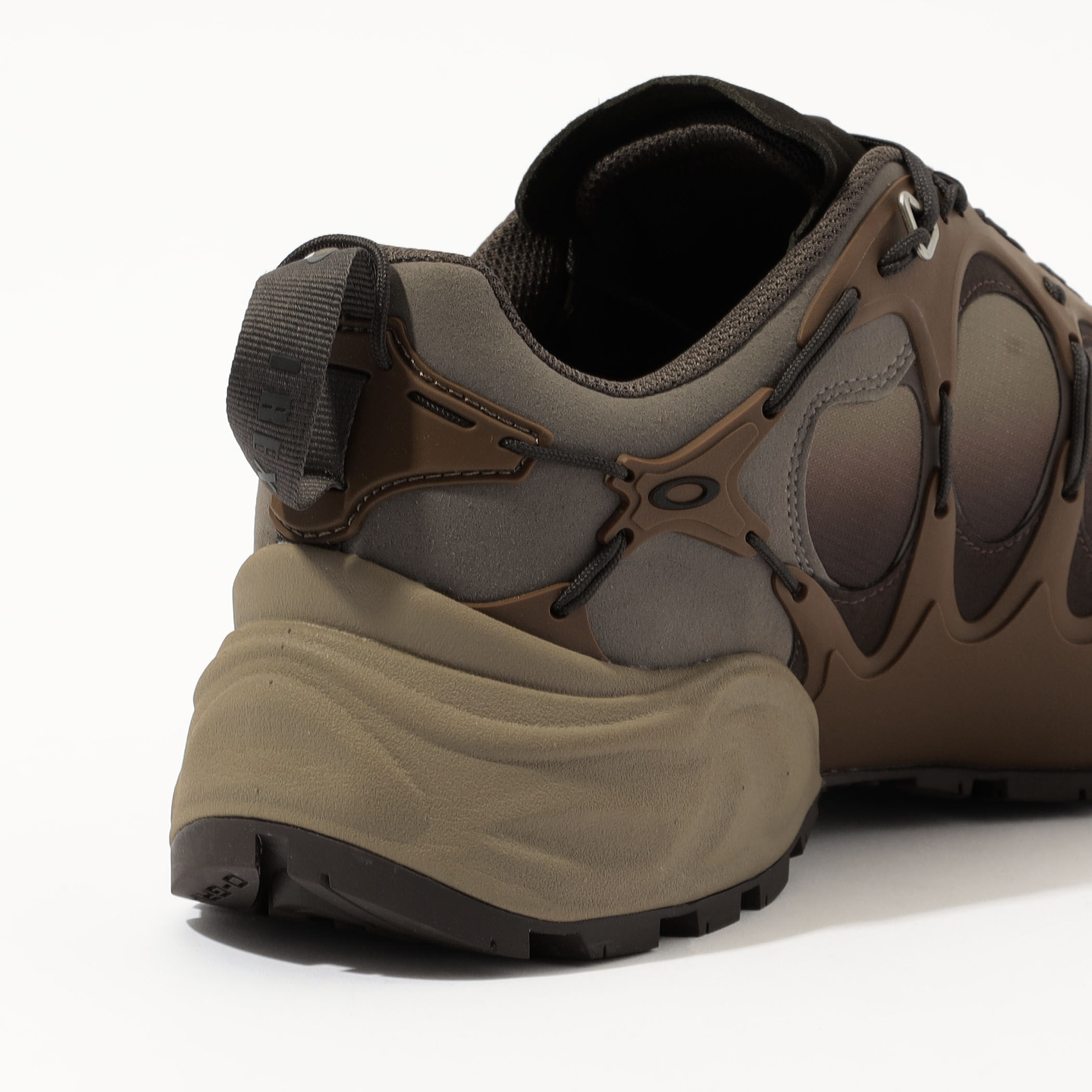 Oakley Factory Team IBEX｜トゥモローランド 公式通販