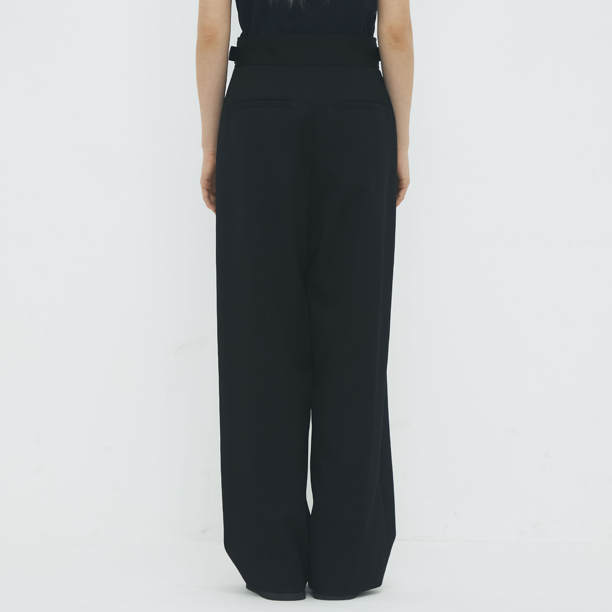 ウールライトギャバジン グルカパンツ｜トゥモローランド 公式通販