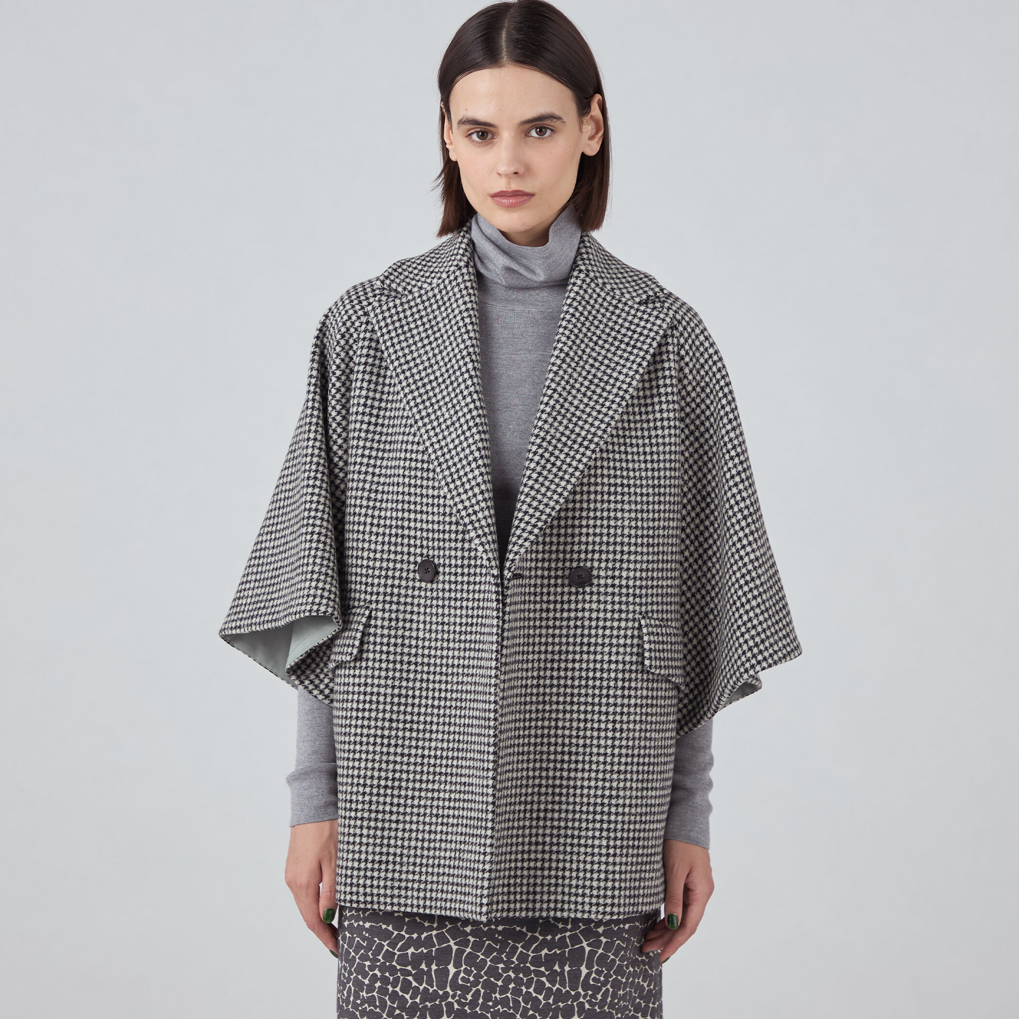 新品タグ付 ウールモヘアフレアショートコート ブラック 新品タグ付 ウールモヘアフレアショートコート ブラック ウールモヘア