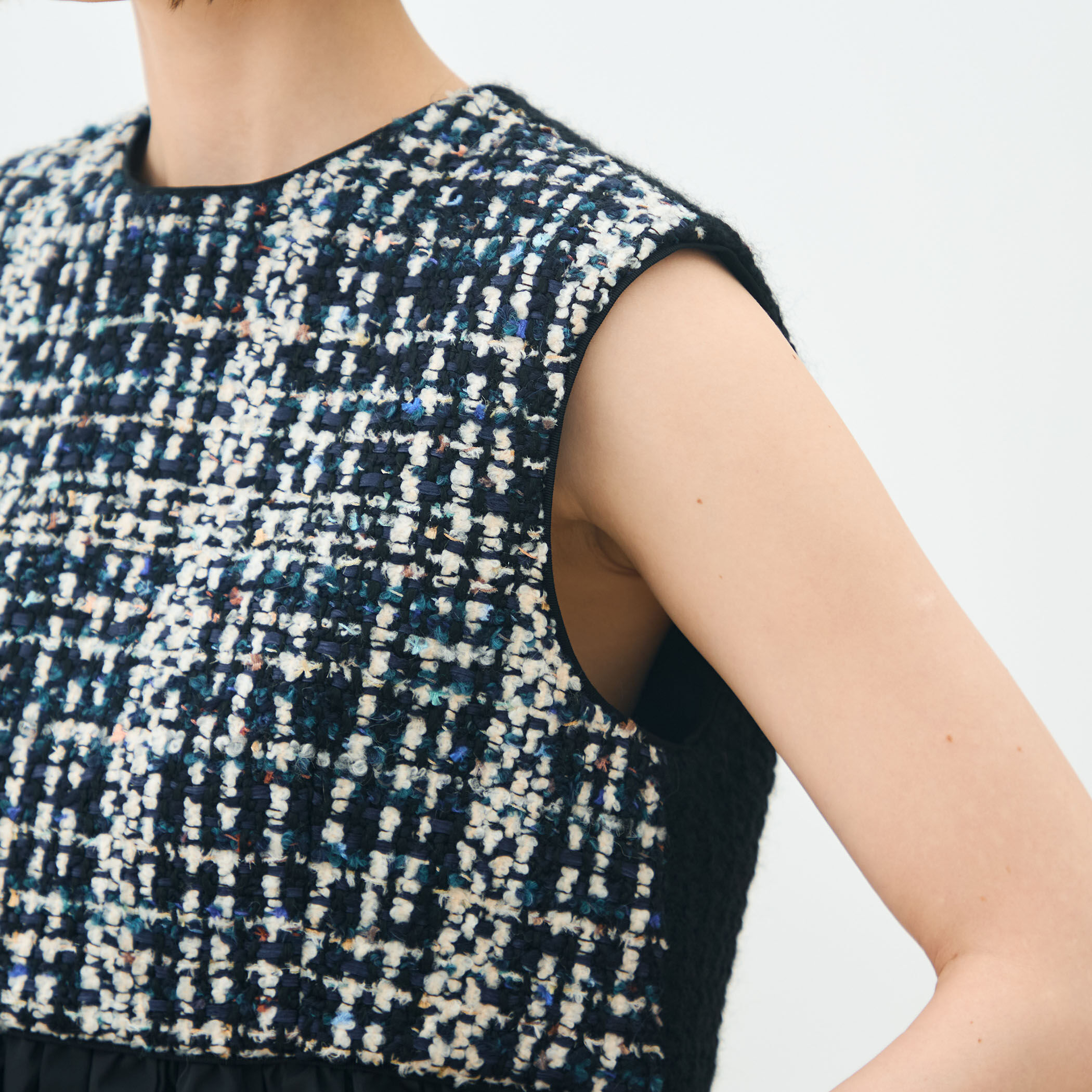 スチュワートファンシー フロンタブルジレ｜トゥモローランド