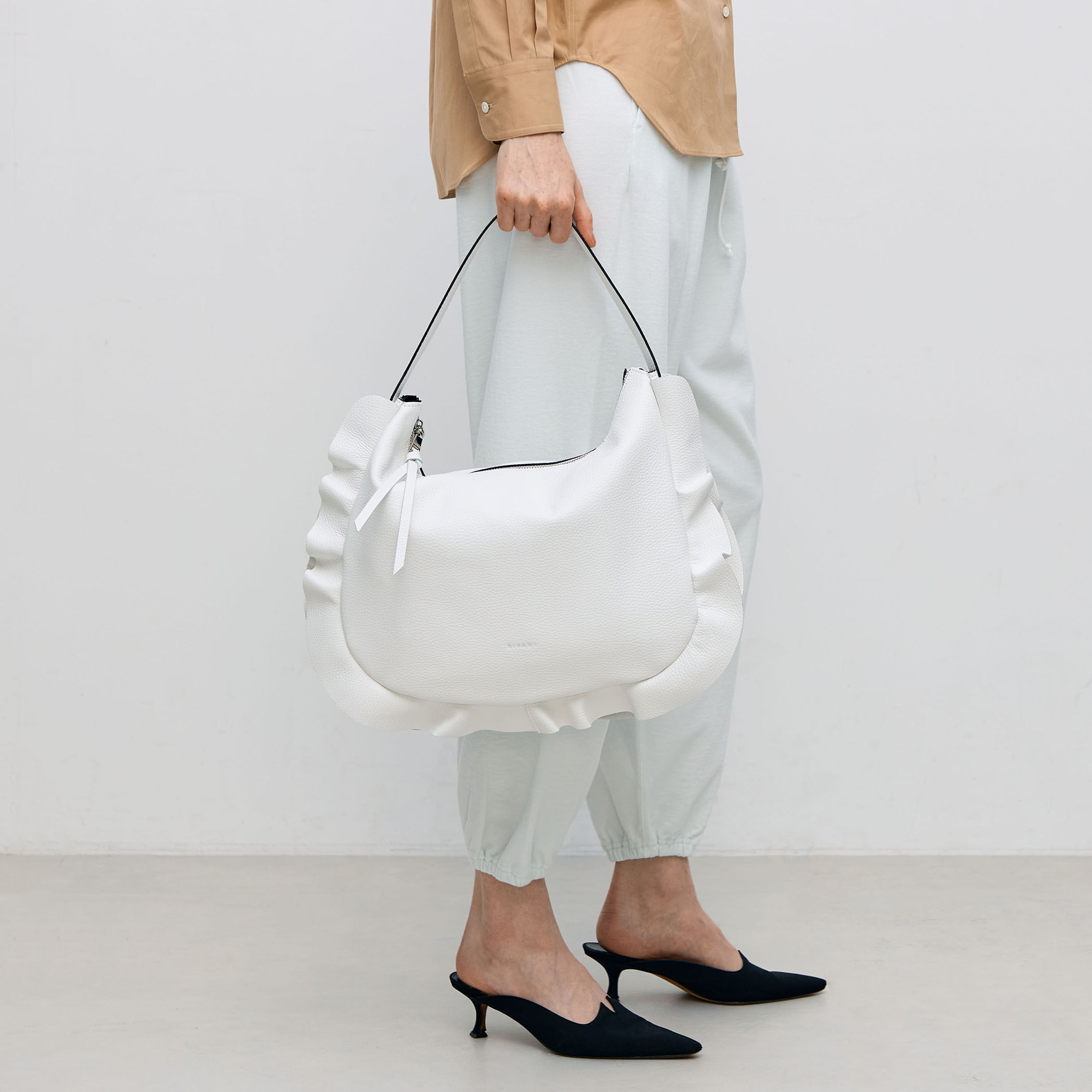 RIPANI MARICAサイドフリルショルダーバッグ｜トゥモローランド 公式通販