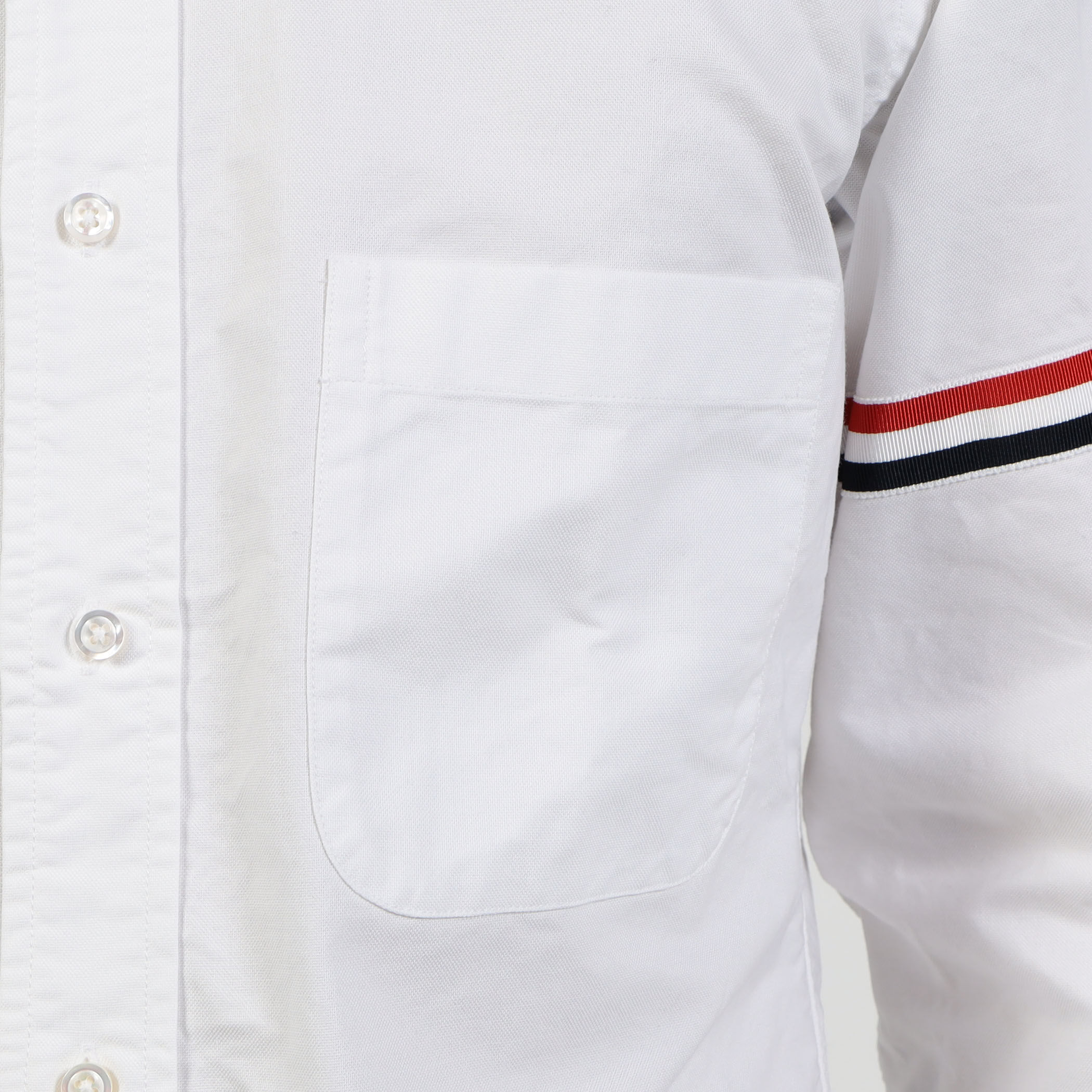THOM BROWNE トリコロール パイピング Tシャツ THOM BROWNE CLASSIC BUTTON-DOWN SHIRT｜トゥモローランド 公式通販