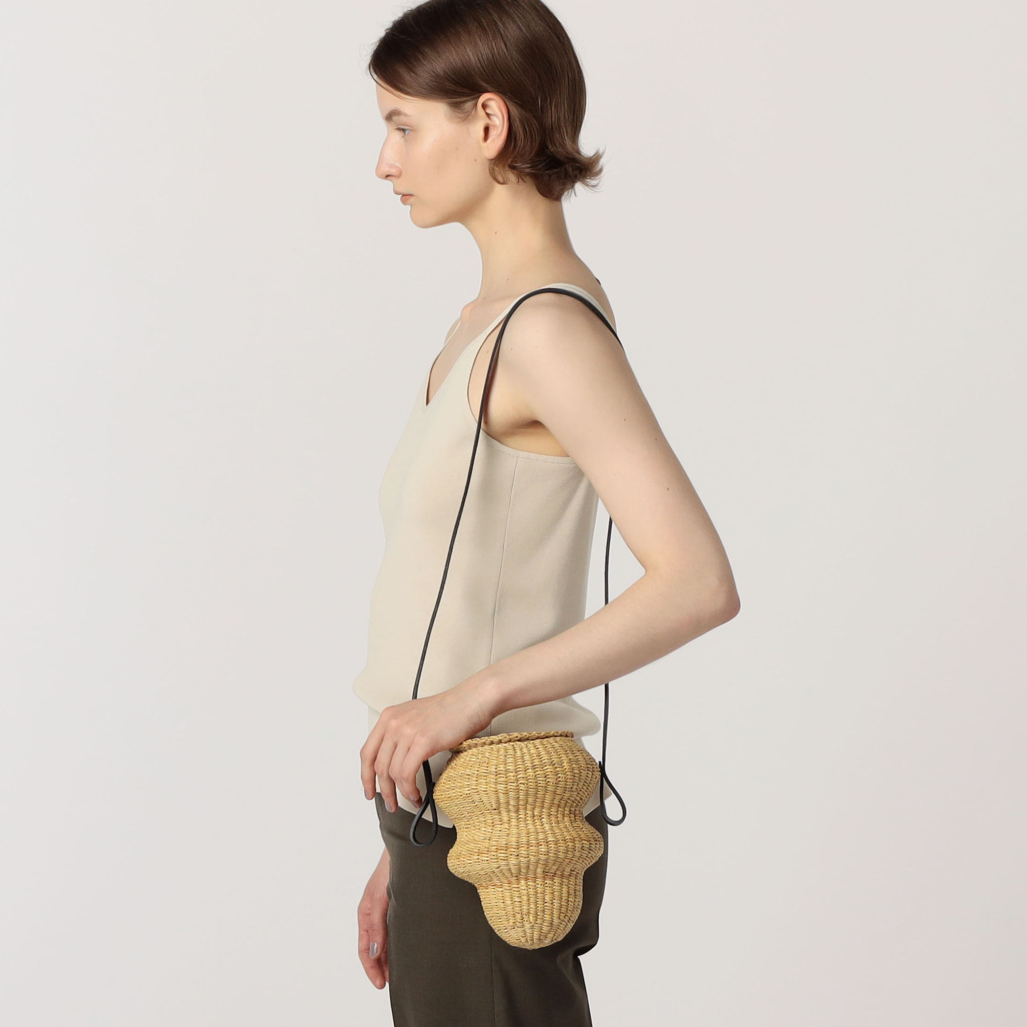 Ines Bressand MINI WAVE バスケットバッグ|トゥモローランド Ines Bressand MINI WAVE バスケットバッグ|トゥモローランド