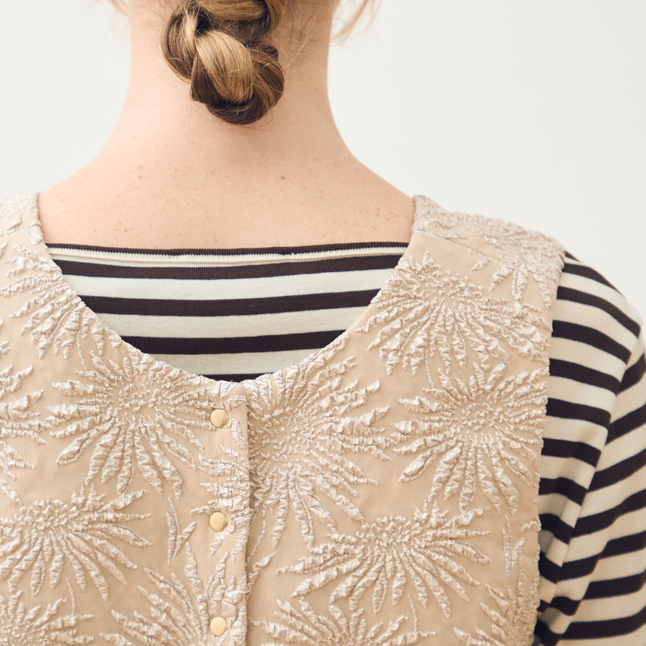 WEB先行予約】ソリアビーストレッチ フロンタブルジレ