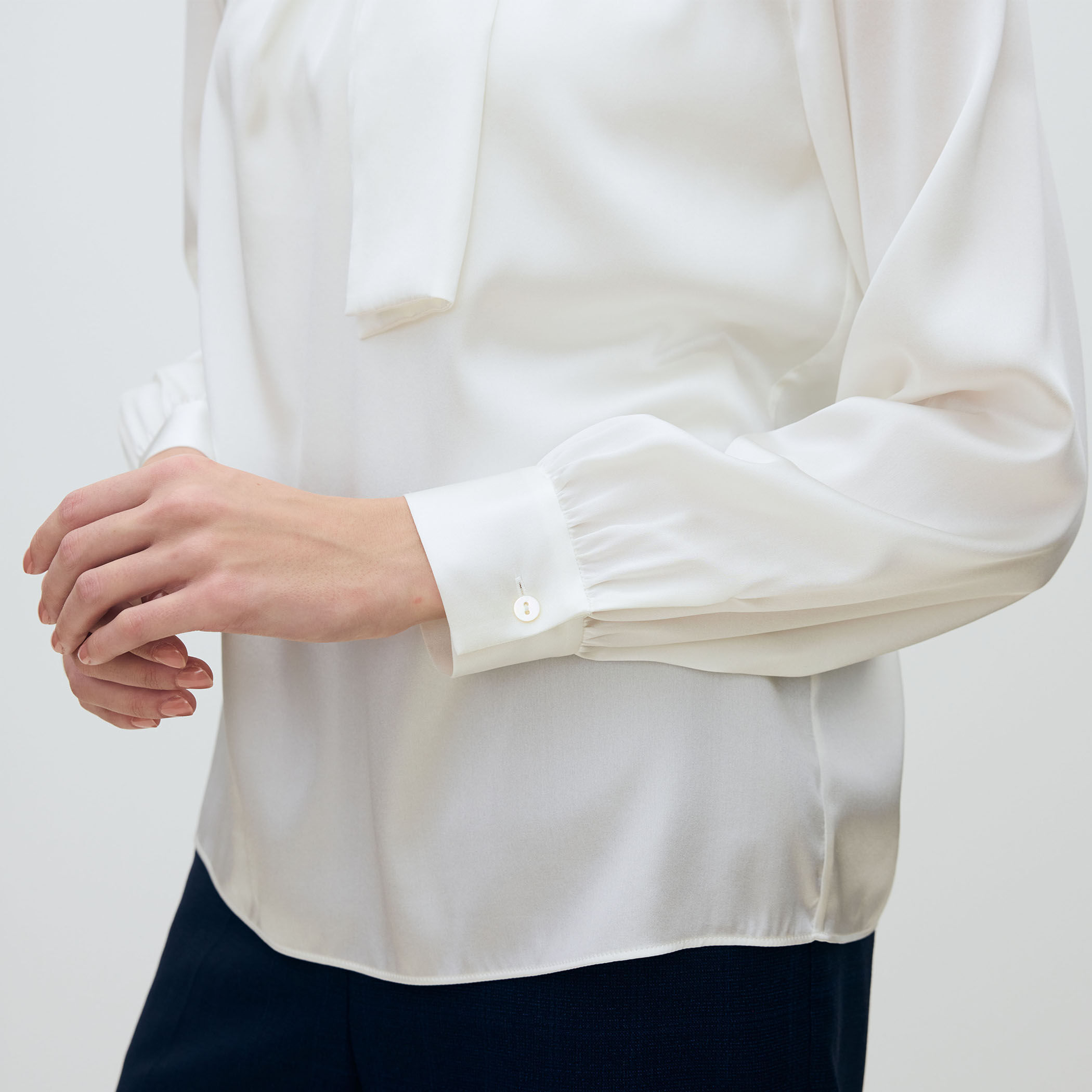 さ*な様 ぴ*よ様 タグ付き新品未使用【tomorrow land】ブラウス さ*な様 ぴ*よ様 タグ付き新品未使用【tomorrow land】ブラウス - メルカリ