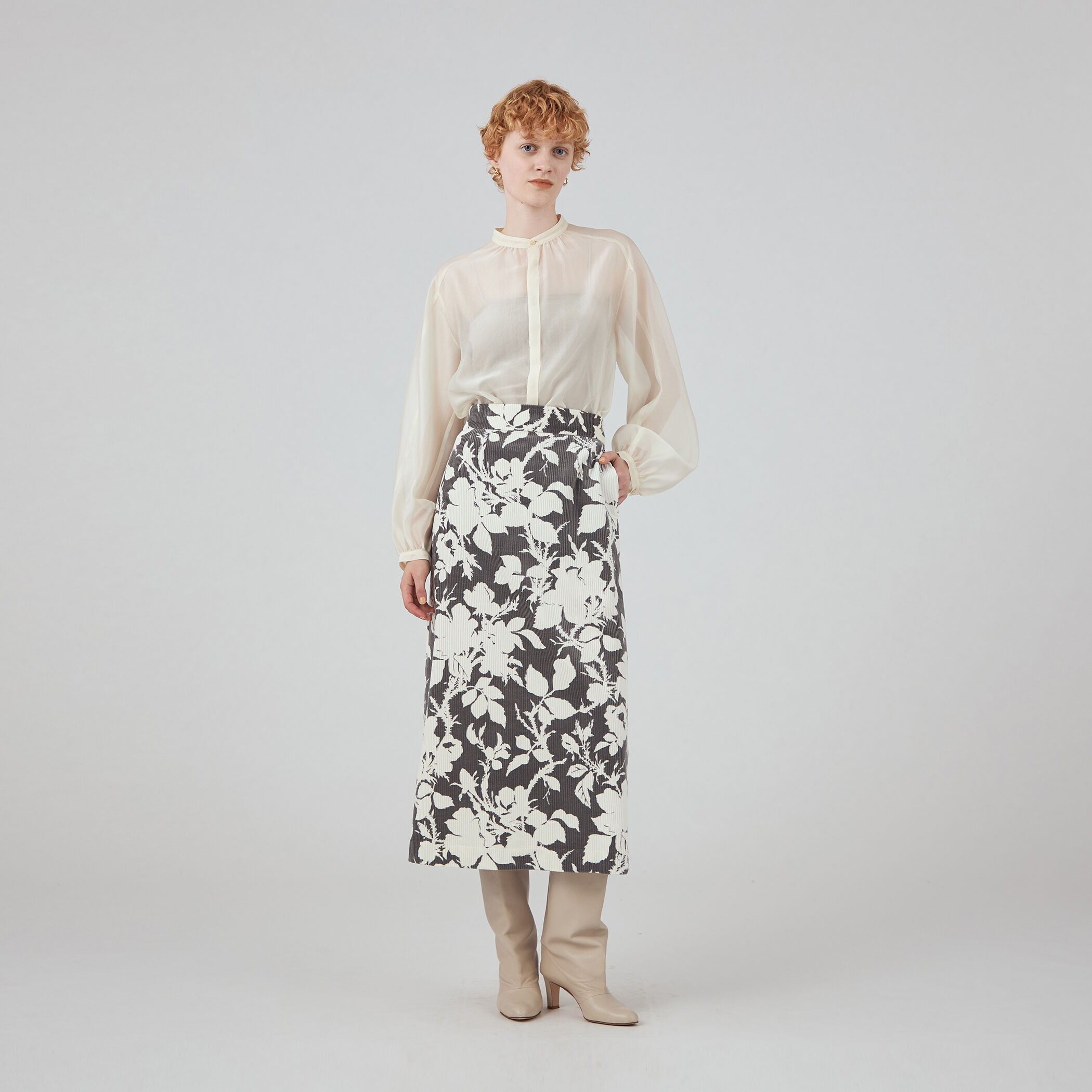 コットンレーヨンコーデュロイプリント Iラインスカート