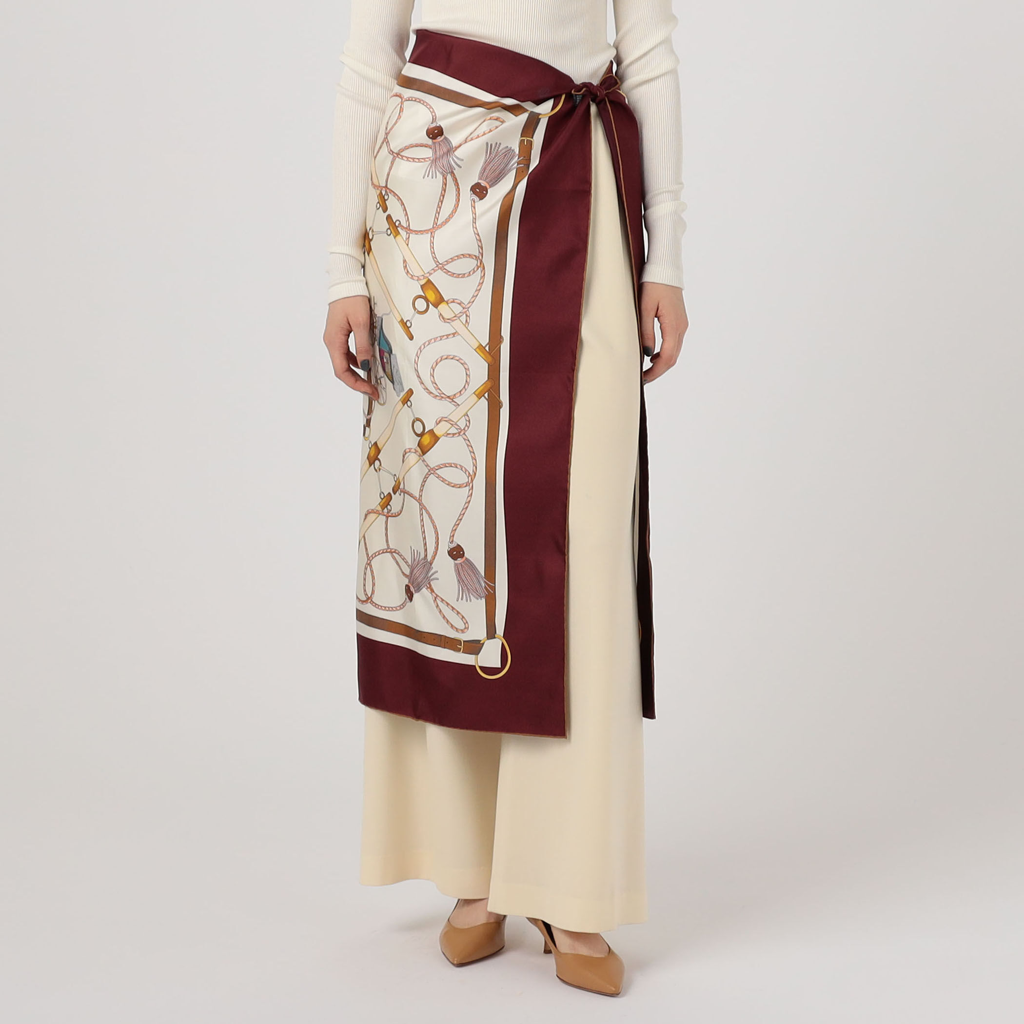 Atelier TOMORROWLAND TASSEL シルクスカーフ｜トゥモローランド 公式通販