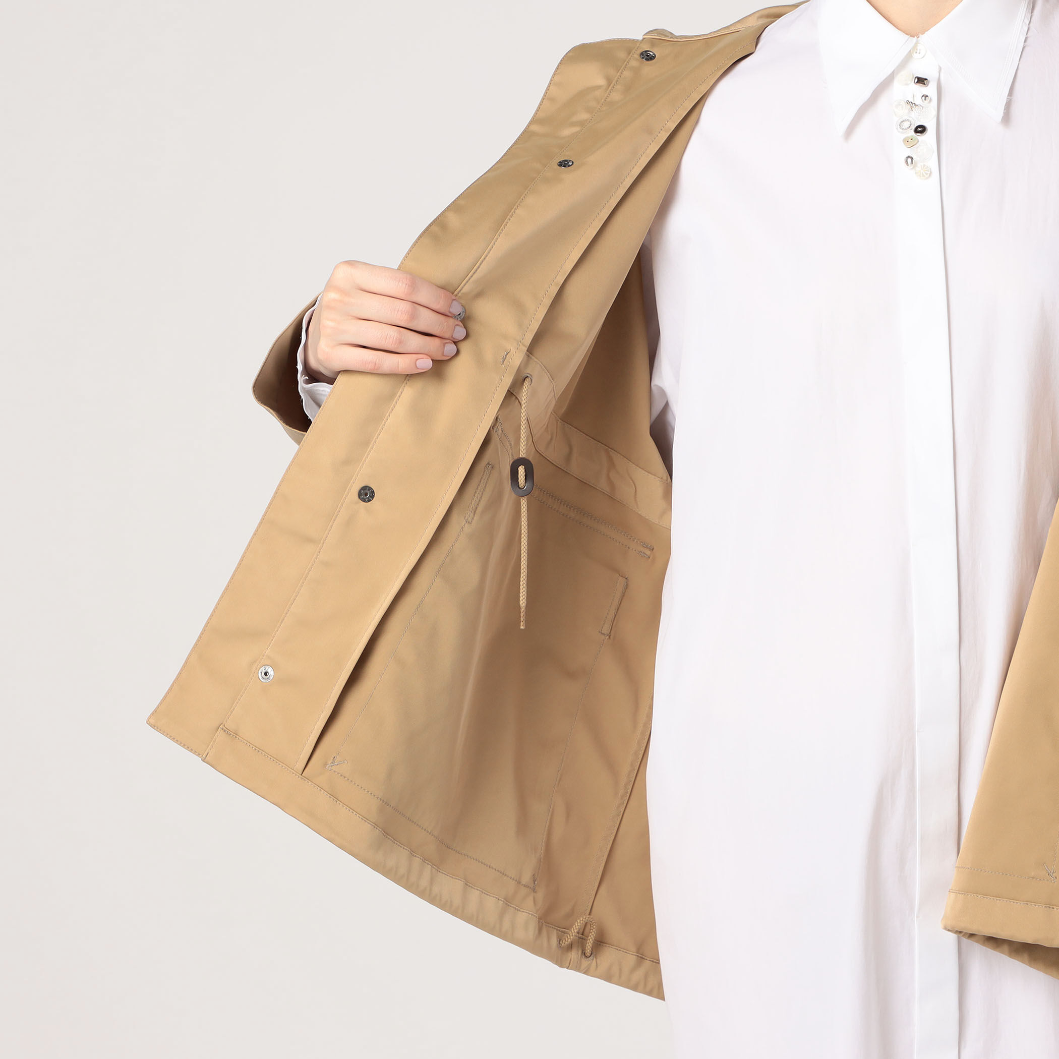 ダブルサテン フーディーブルゾン｜トゥモローランド 公式通販