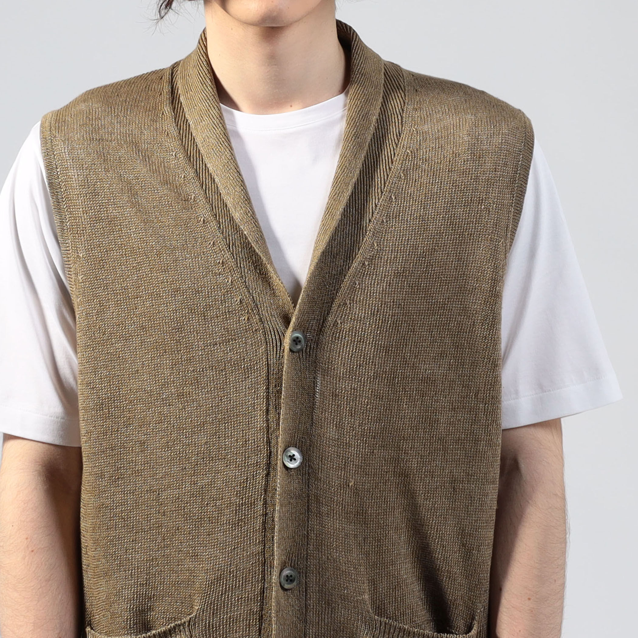 ティントリネン Vネックニットベスト｜トゥモローランド 公式通販