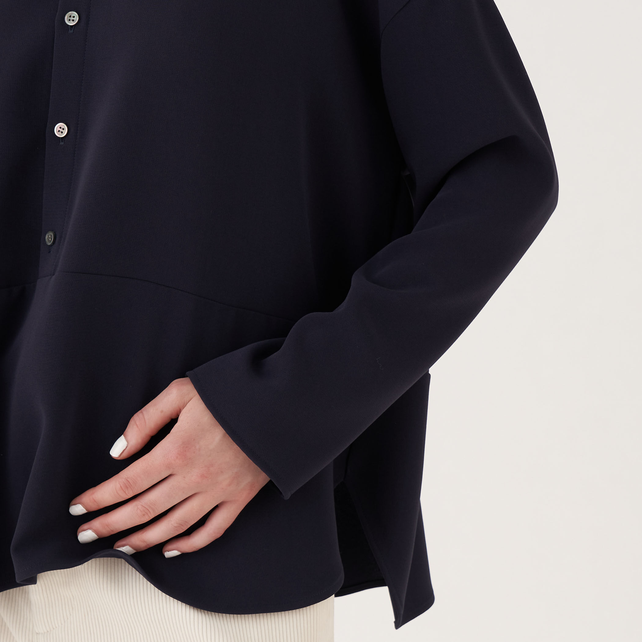 □ダブルクロス ワイドプルオーバーシャツ｜トゥモローランド 公式通販