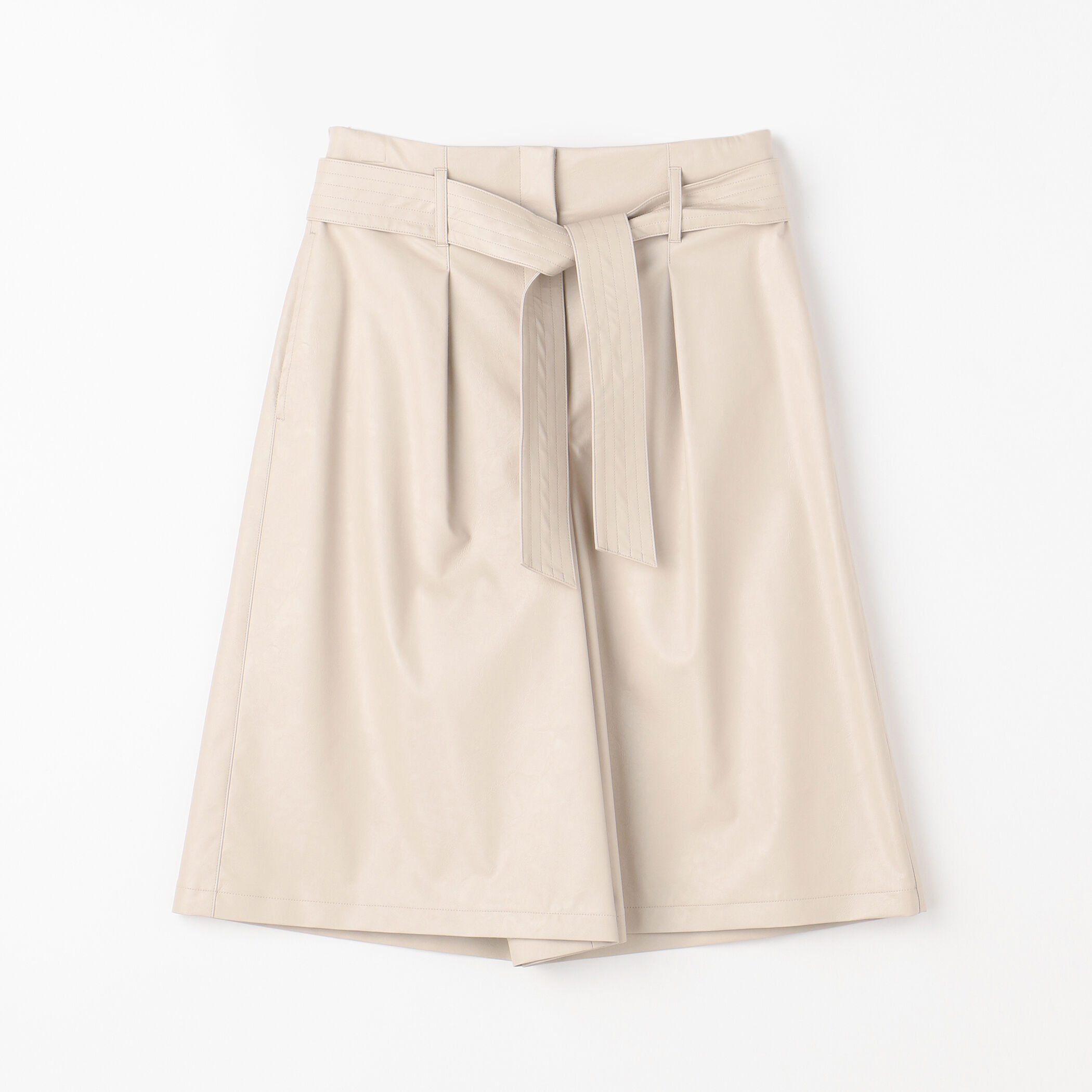 未使用に近い TOMORROWLAND Ballsey ドビーサテンハーフパンツ