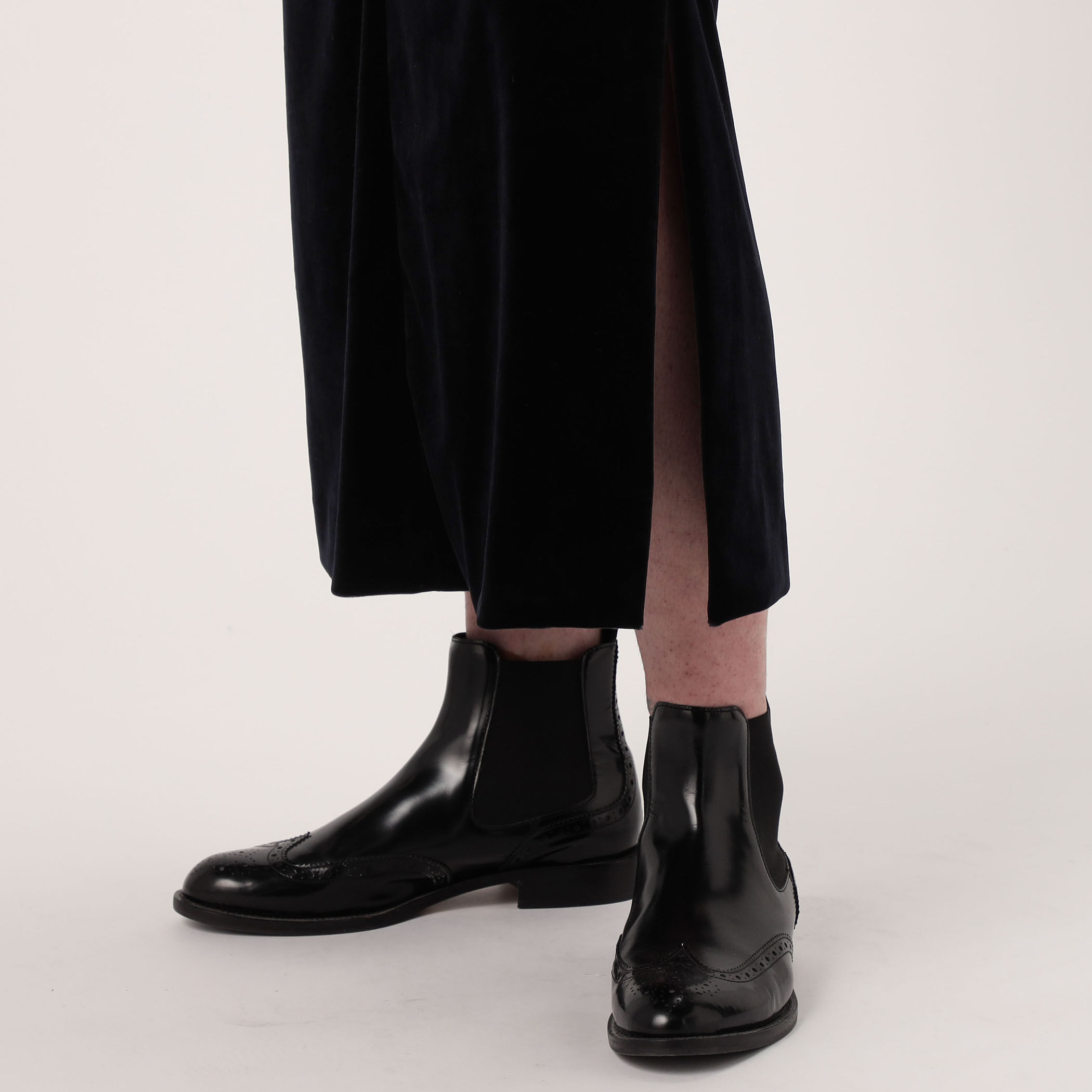 CABaN ソフトベロア Vネックロングワンピース｜トゥモローランド 公式通販