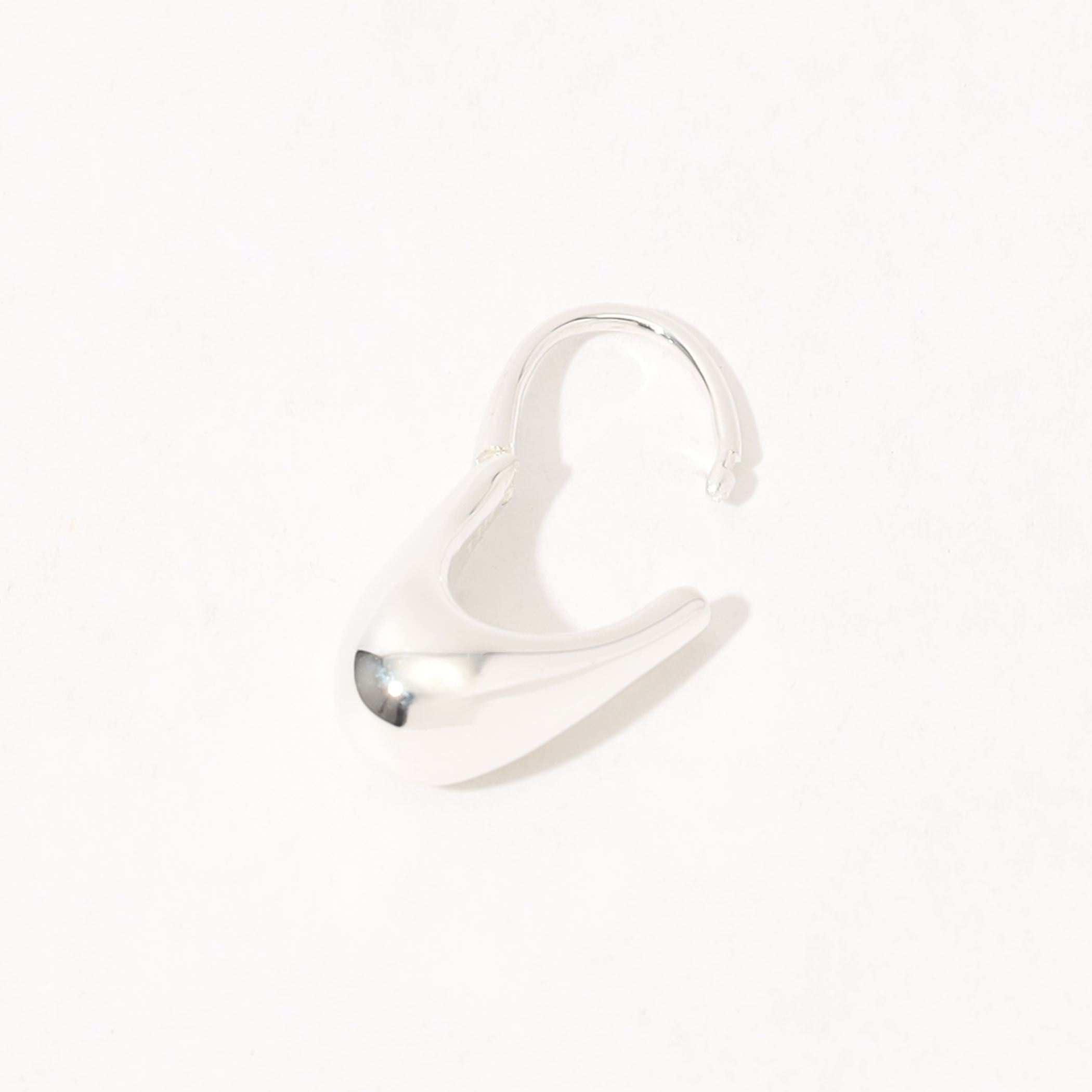 Otiumberg. Roscida Drop Hoop ピアス｜トゥモローランド 公式通販