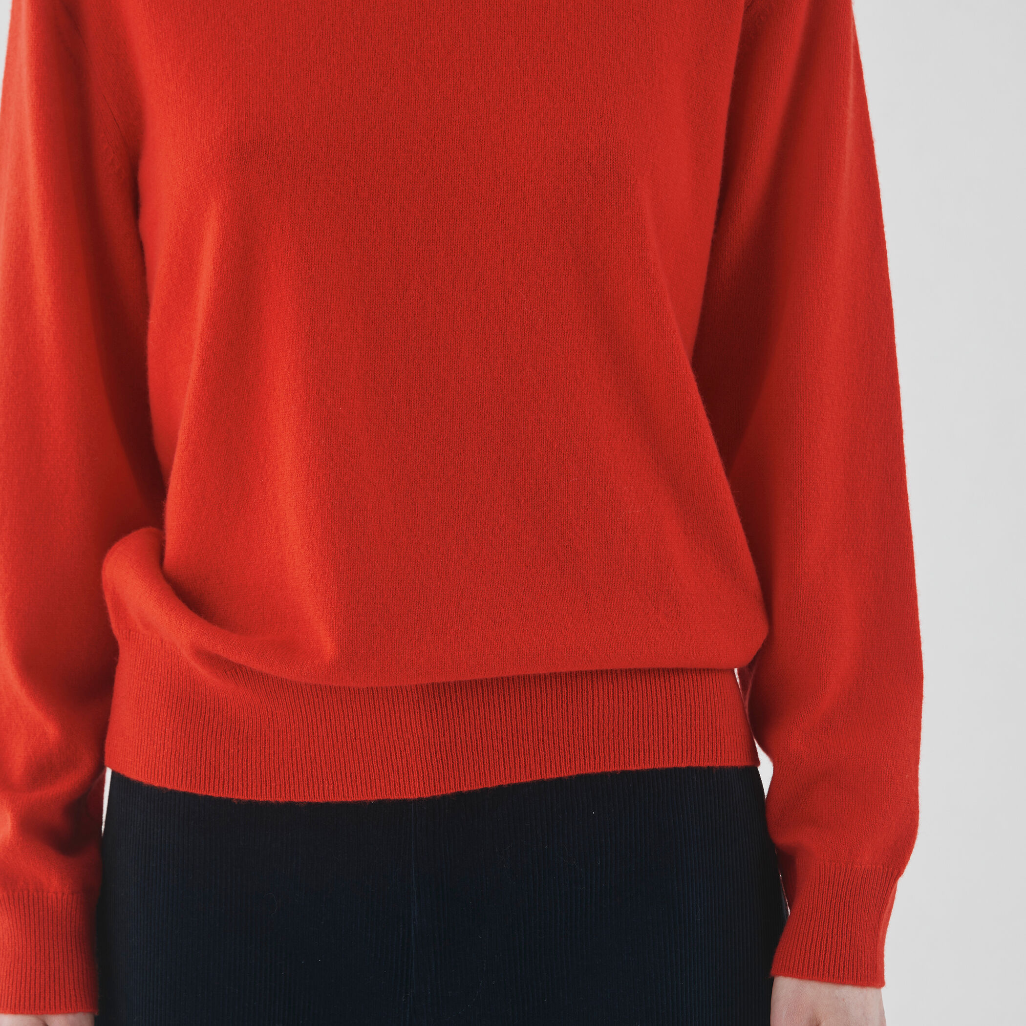 スコットランドカシミヤ タートルネックプルオーバー