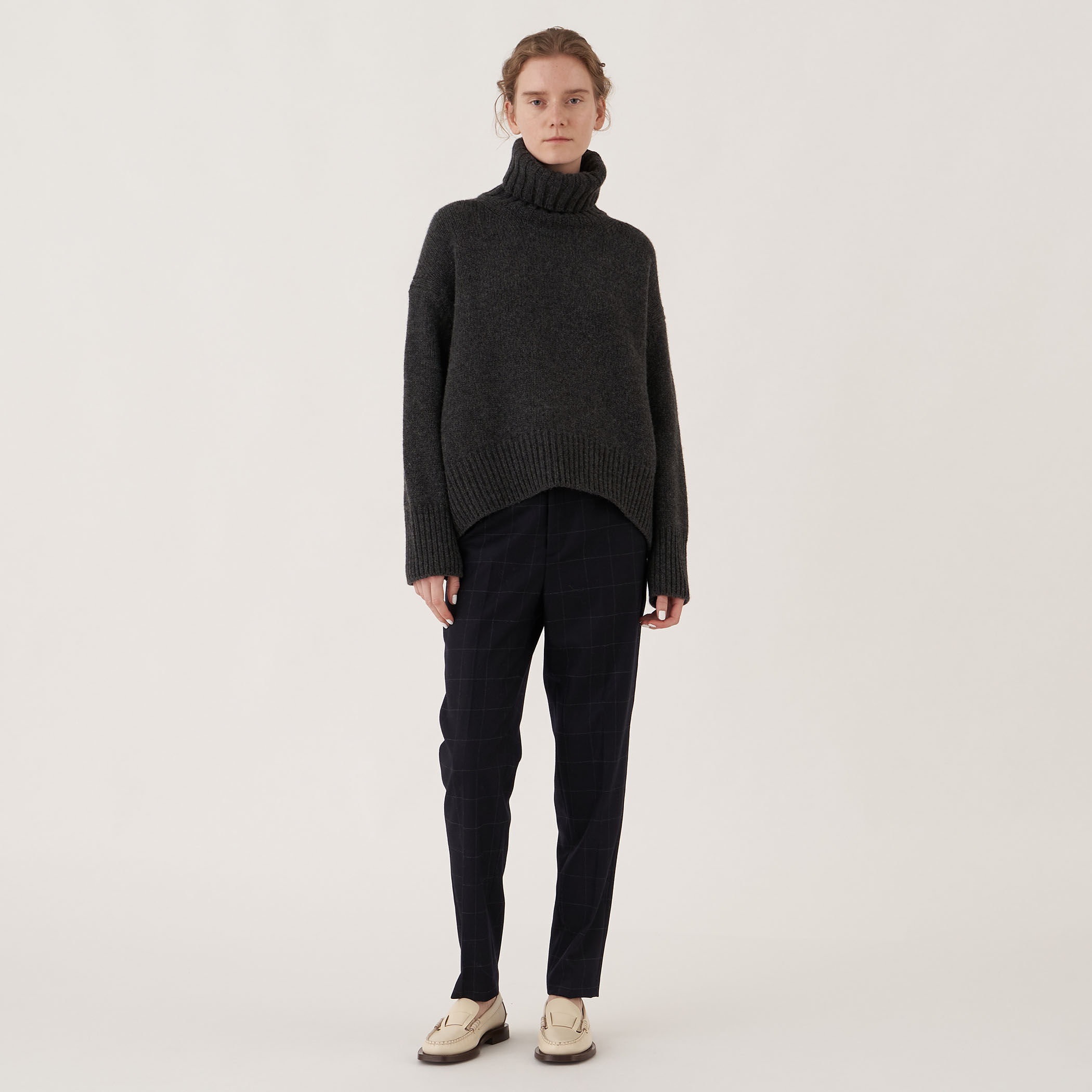 □□□ファインウール タートルネックプルオーバー｜トゥモローランド