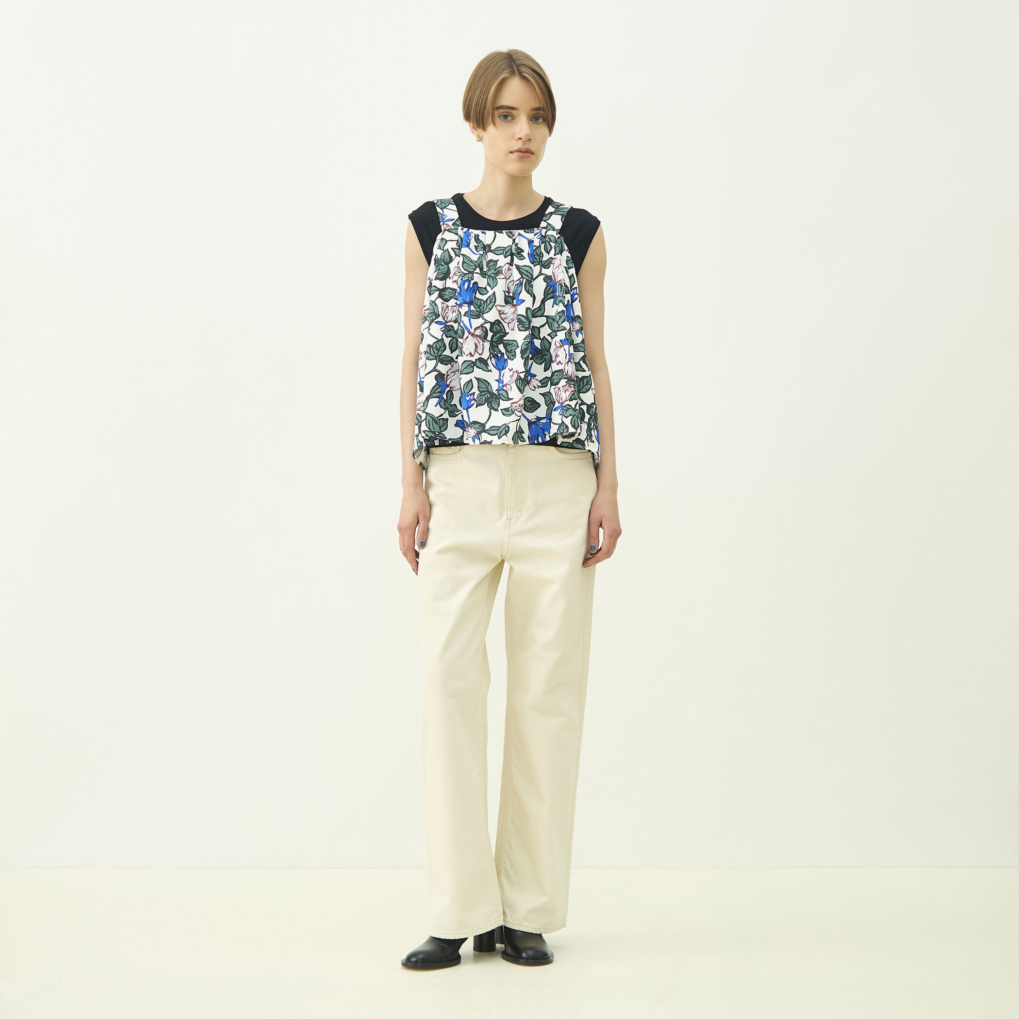 美品✨️　トゥモローランド　小花柄ジップアップサロペット　クラシック　上品　総柄 ボタニカルプリント トップス｜トゥモローランド 公式サイト