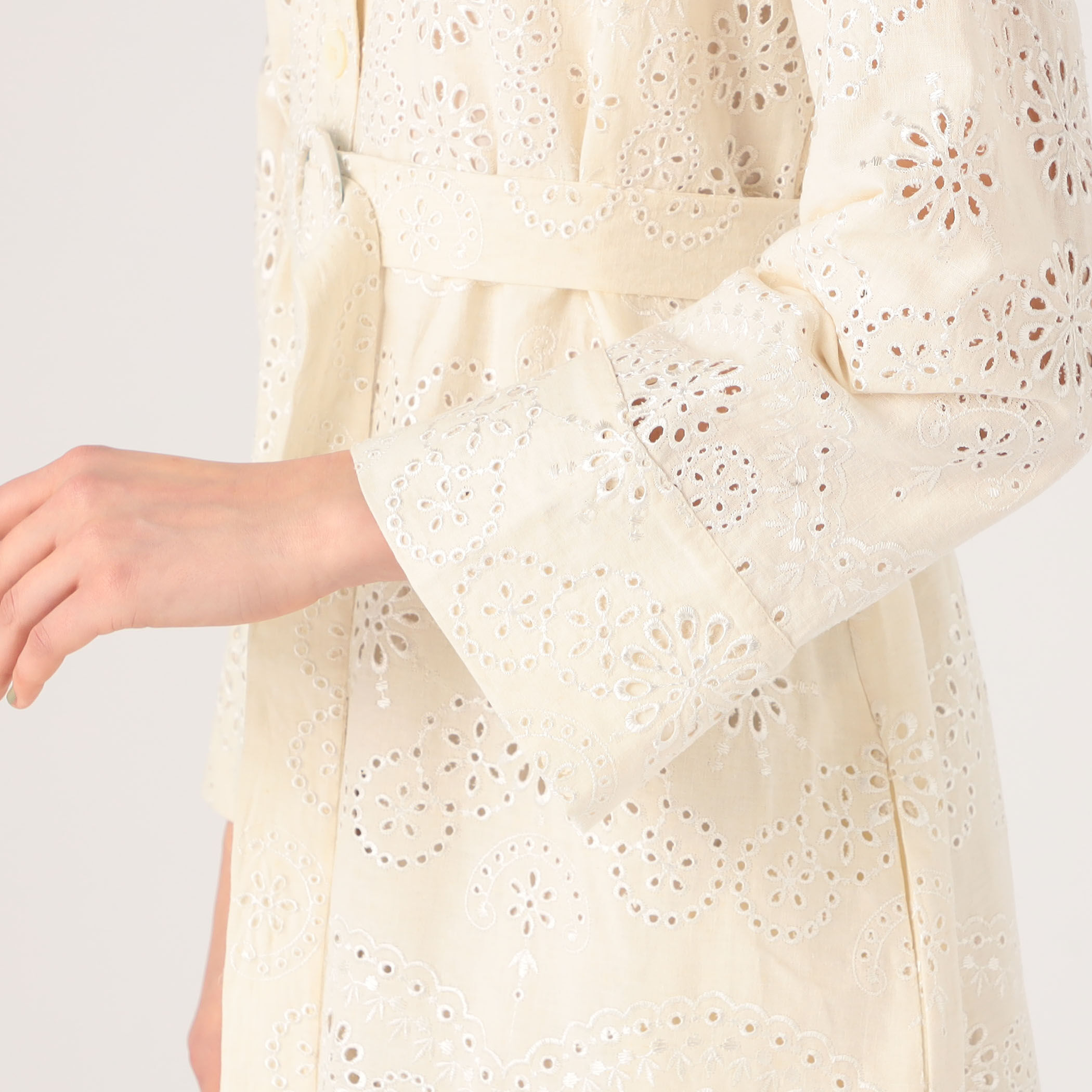 TOMORROWLAND シャツワンピース EVI GRINTELA 新品 TOMORROWLAND シャツワンピース Evi GrintelaValerie Midi Lace