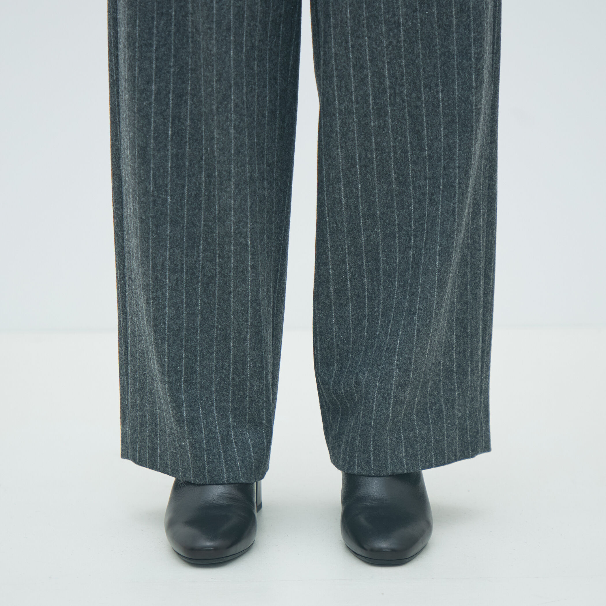 ウールナイロンフランネル ベイカーパンツ｜トゥモローランド 公式通販