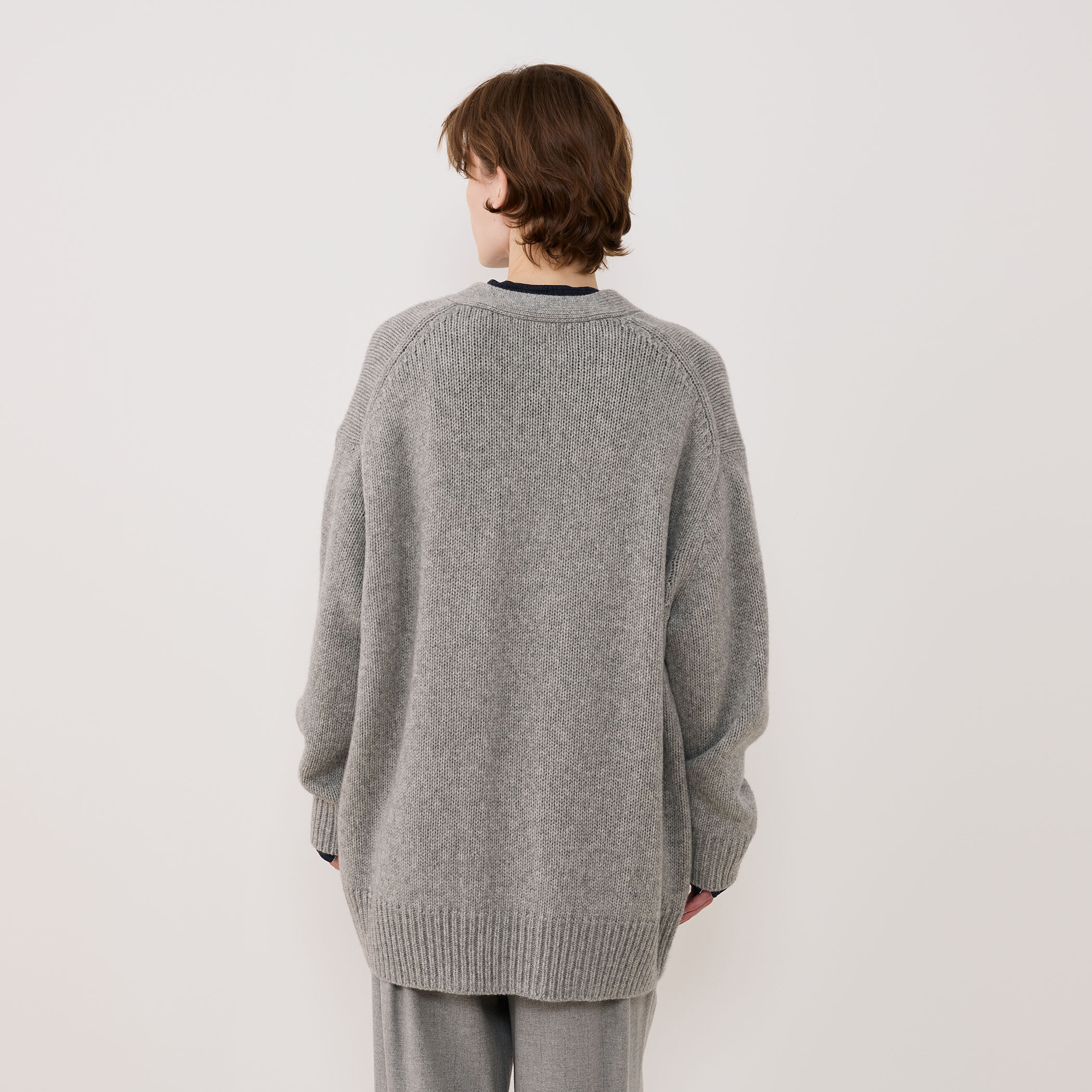 ファインウール Vネックカーディガン｜トゥモローランド 公式通販