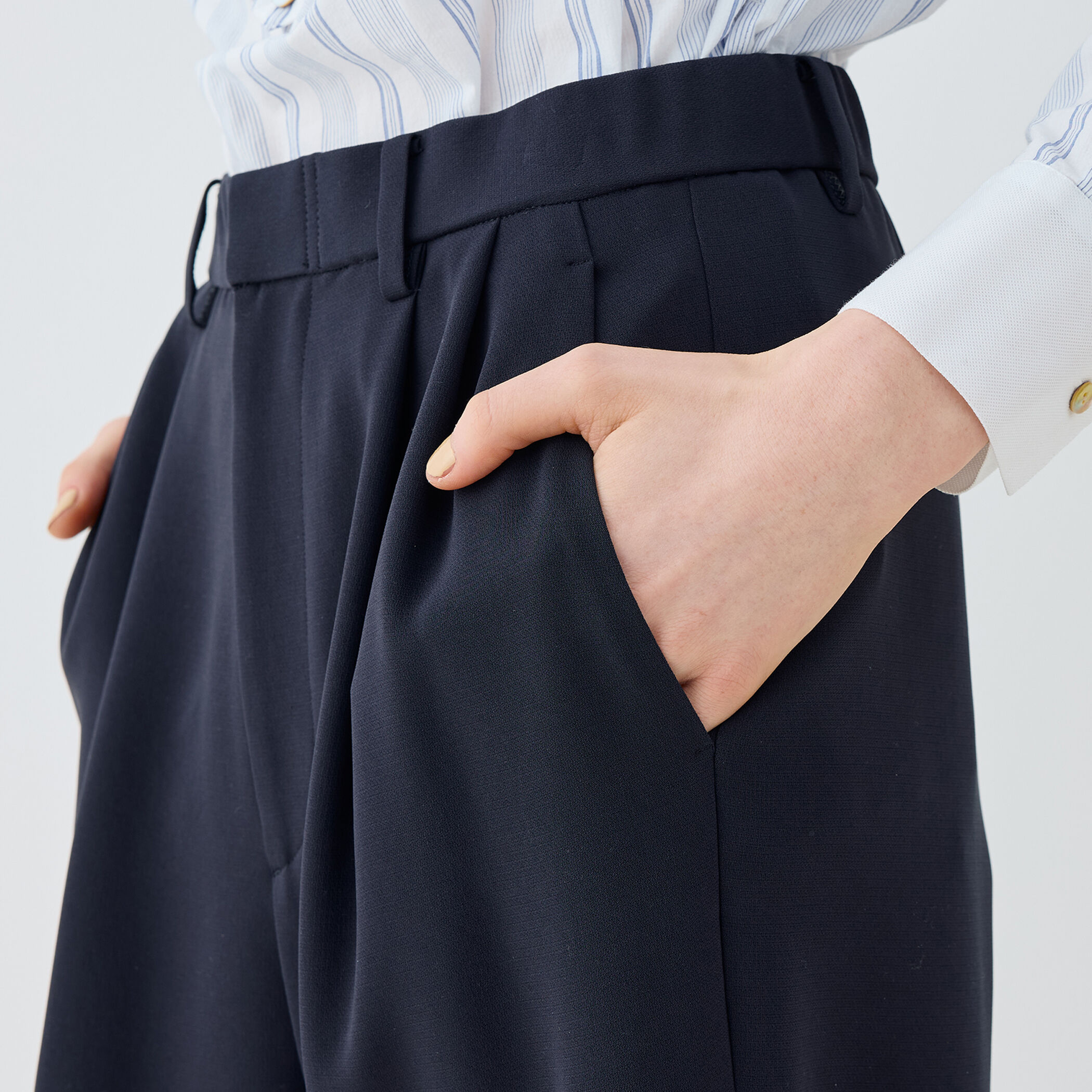 ダブルクロス イージータックパンツ｜トゥモローランド 公式通販