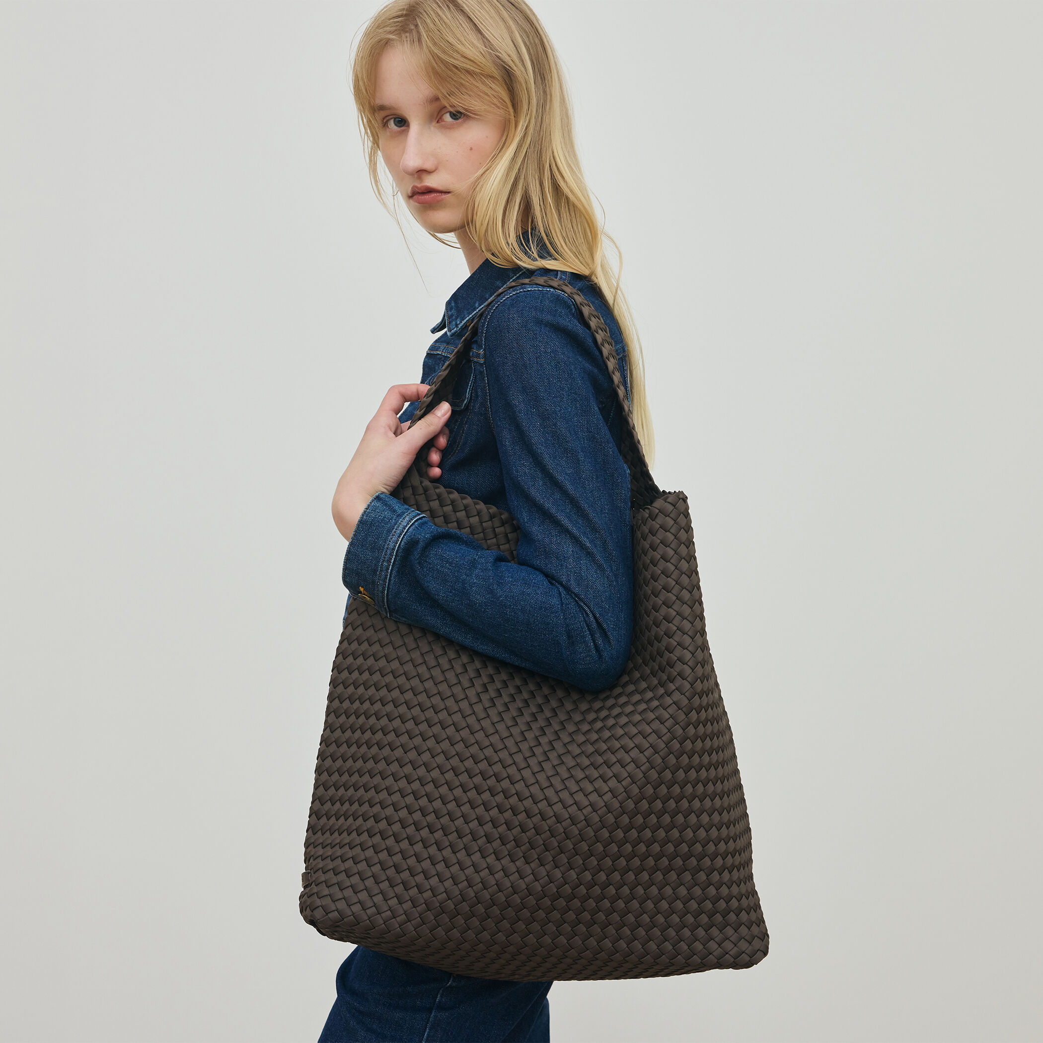 送料関税込み◆NAGHEDI Nomad Hoboショルダーバッグ ラージ NAGHEDI/ナゲディ】Nomad Large Hobo（ショルダーバッグ